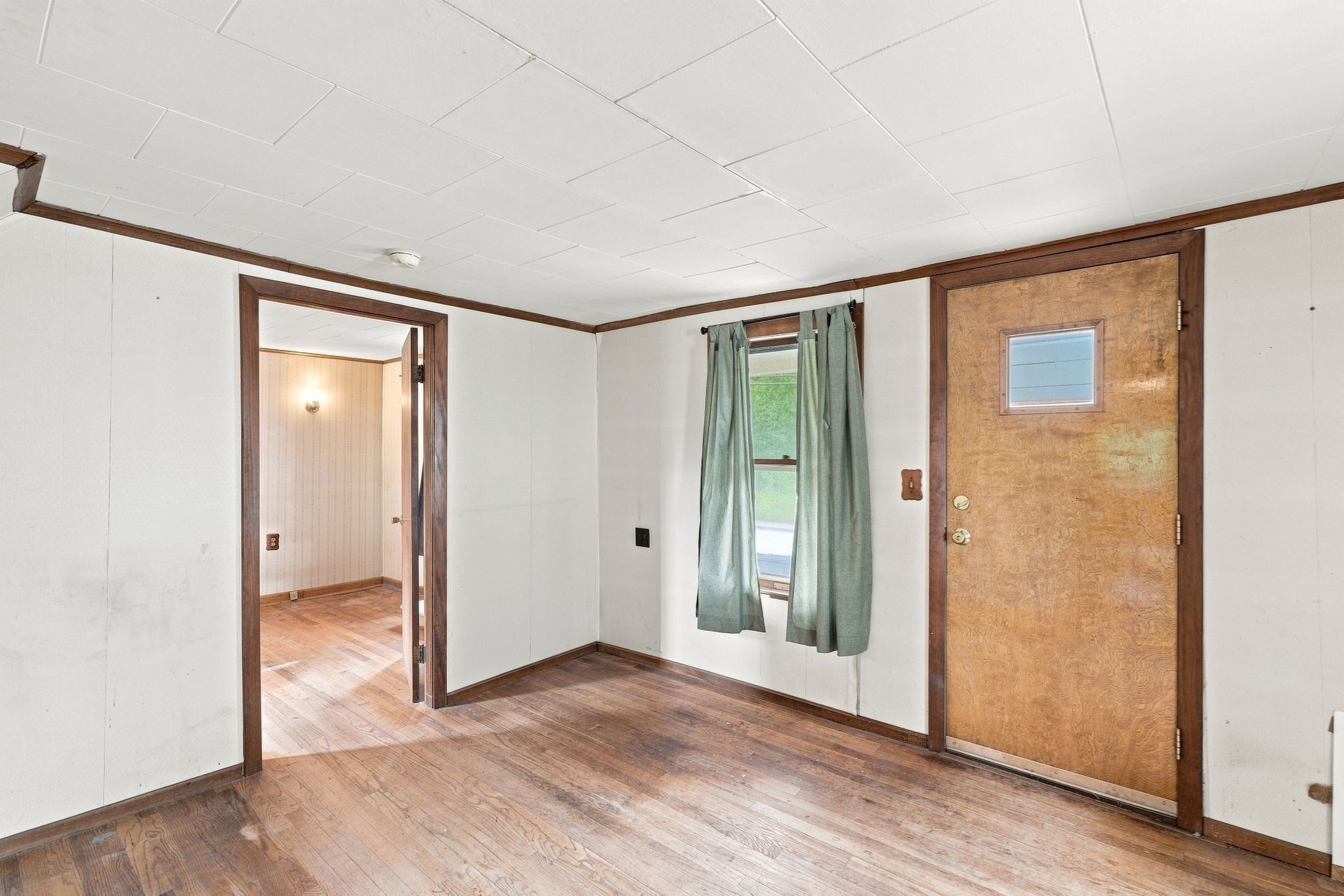 128 River St Property Photo 11