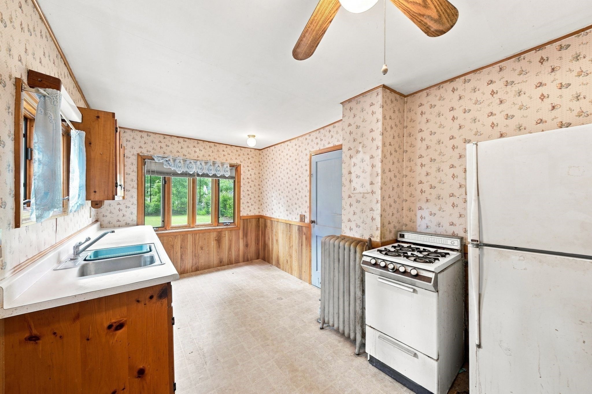 128 River St Property Photo 16
