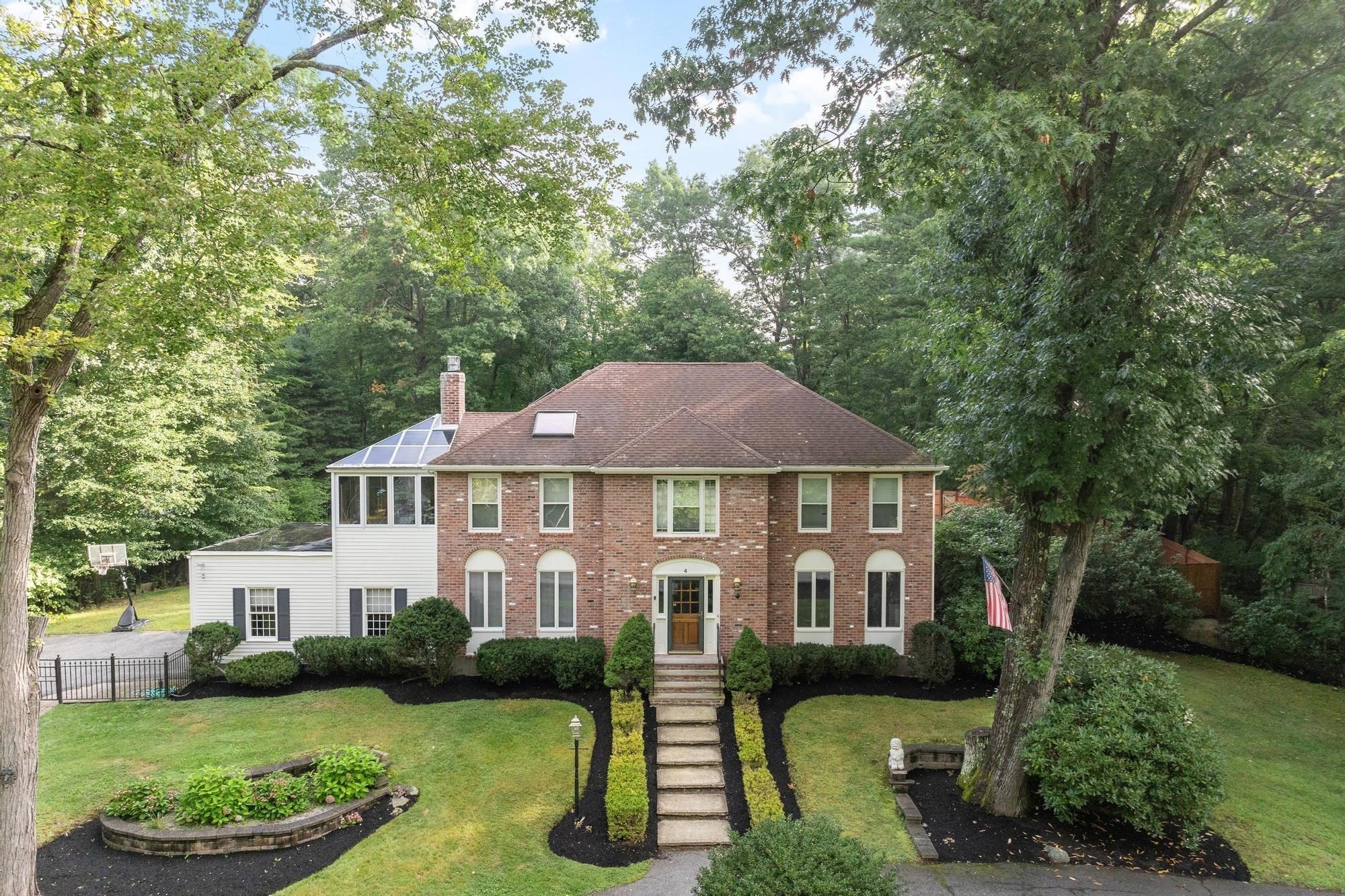 4 Wellington Circle Property Photo 1
