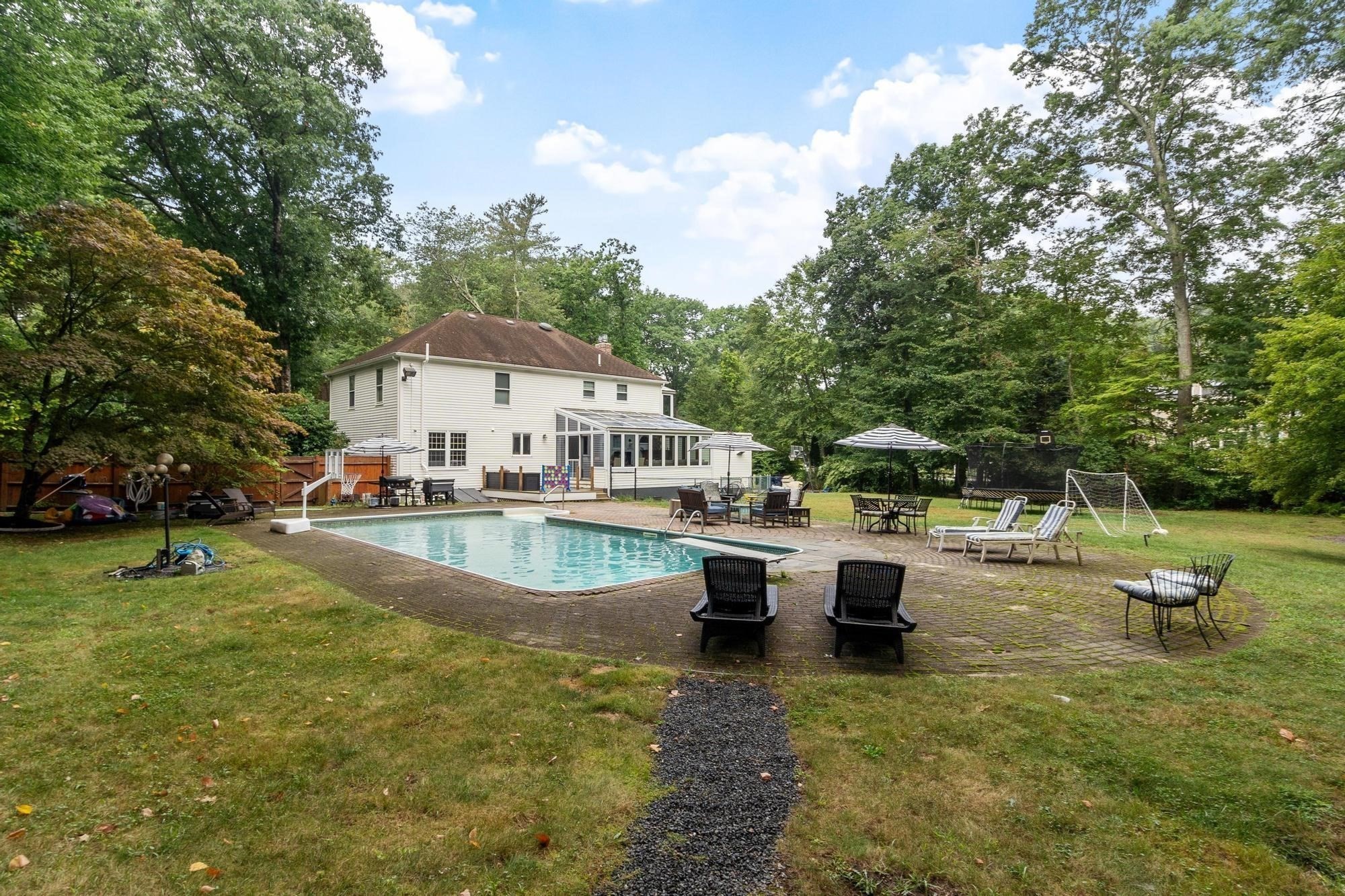 4 Wellington Circle Property Photo 5