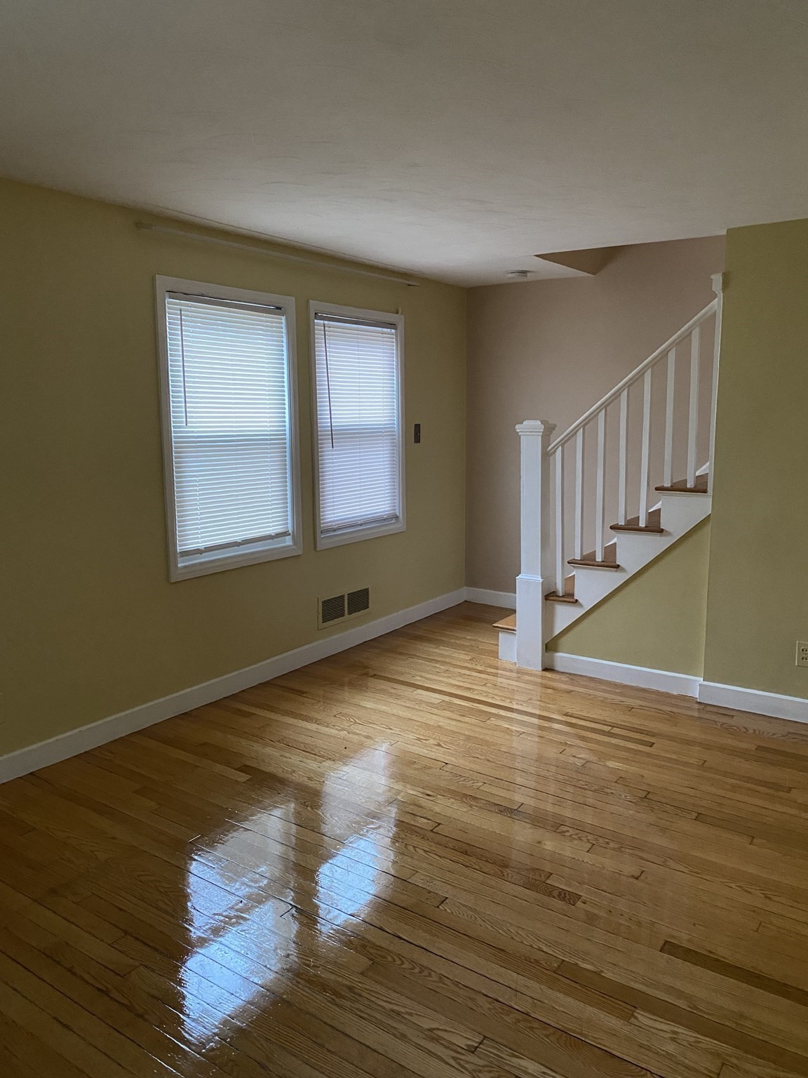 35 Sunnyside Ave # 0 Property Photo 4