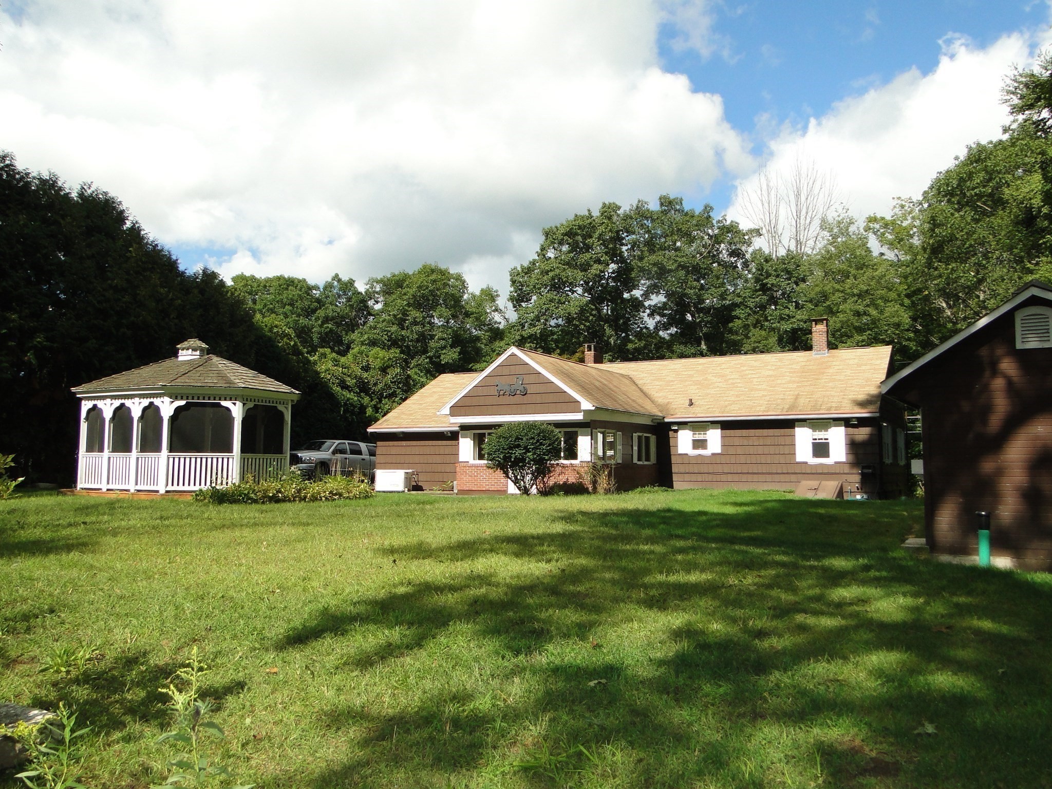 128 Sutton Road Property Photo 3