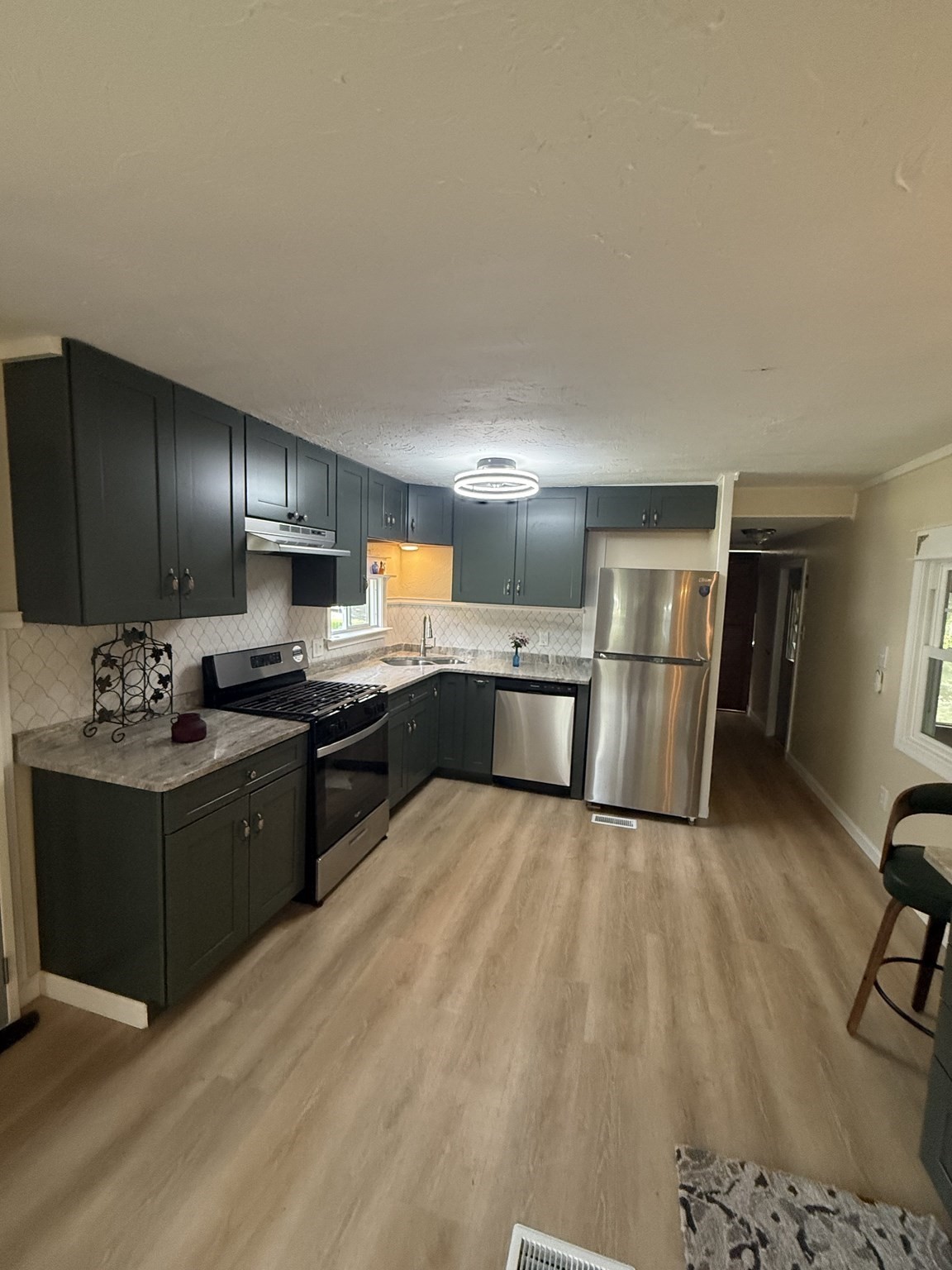 9 Willow Property Photo 3