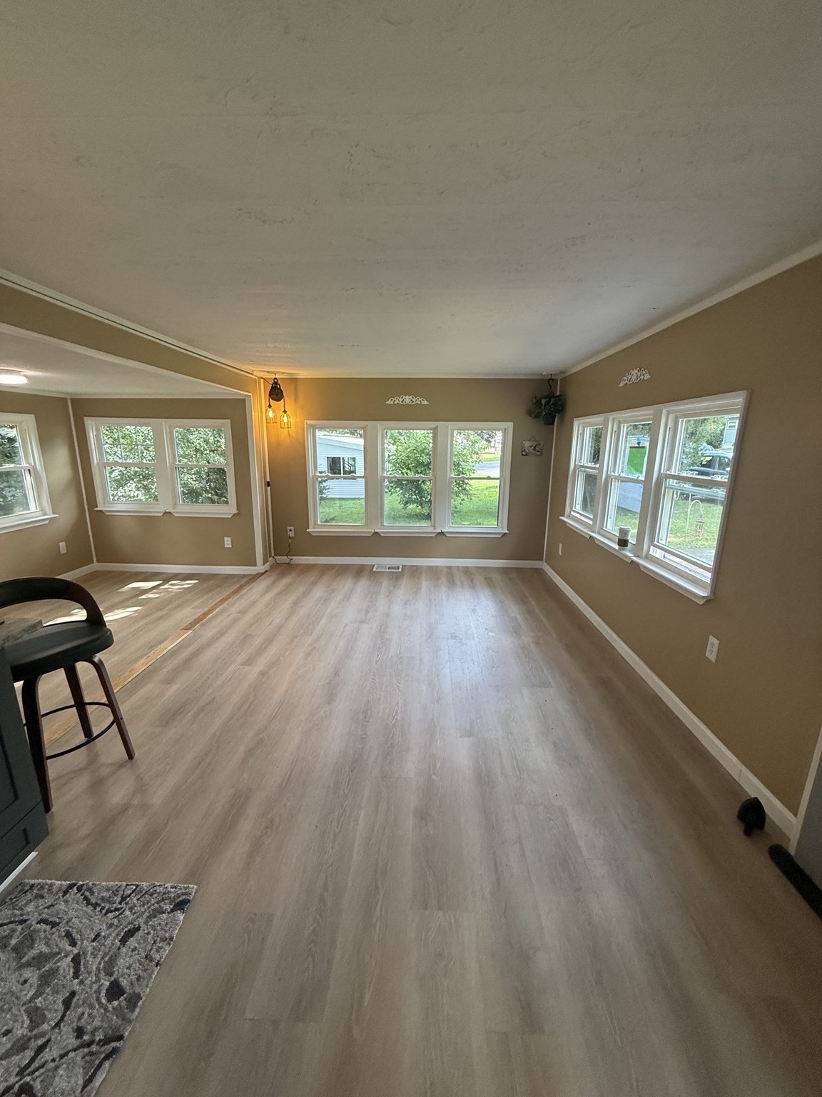 9 Willow Property Photo 5