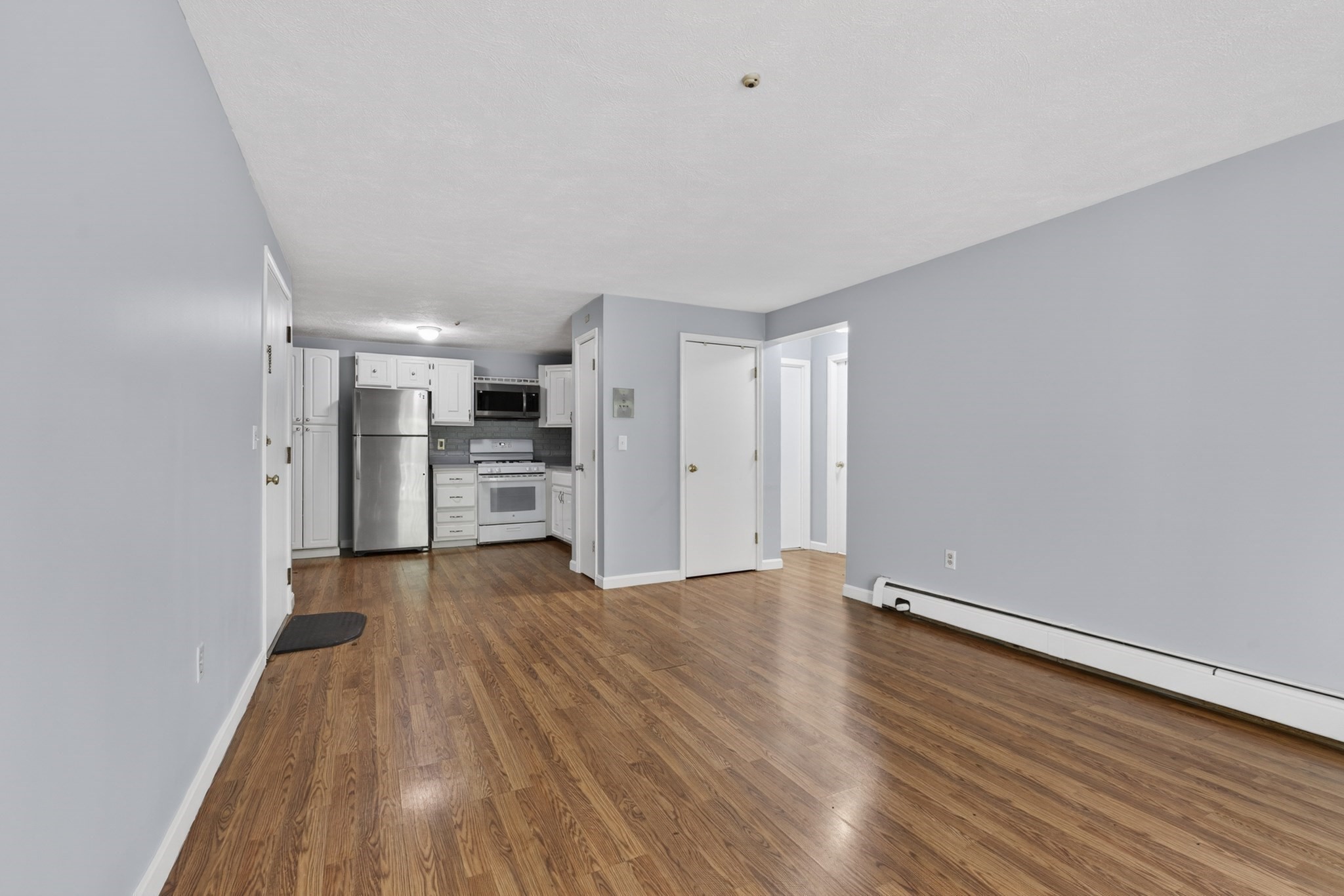 7 Karen Circle # 2a Property Photo 6