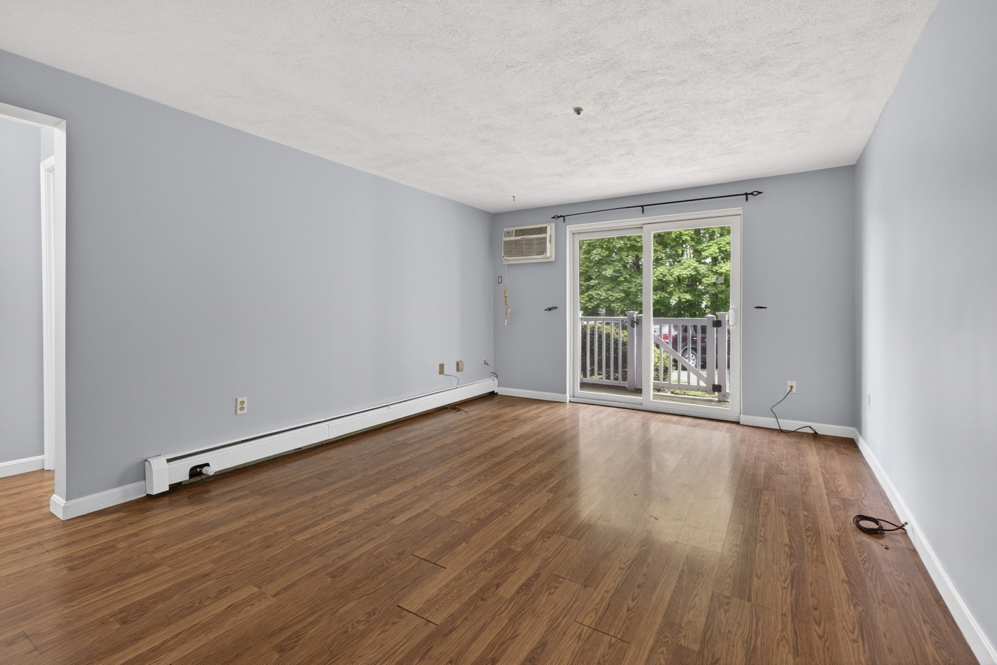 7 Karen Circle # 2a Property Photo 8