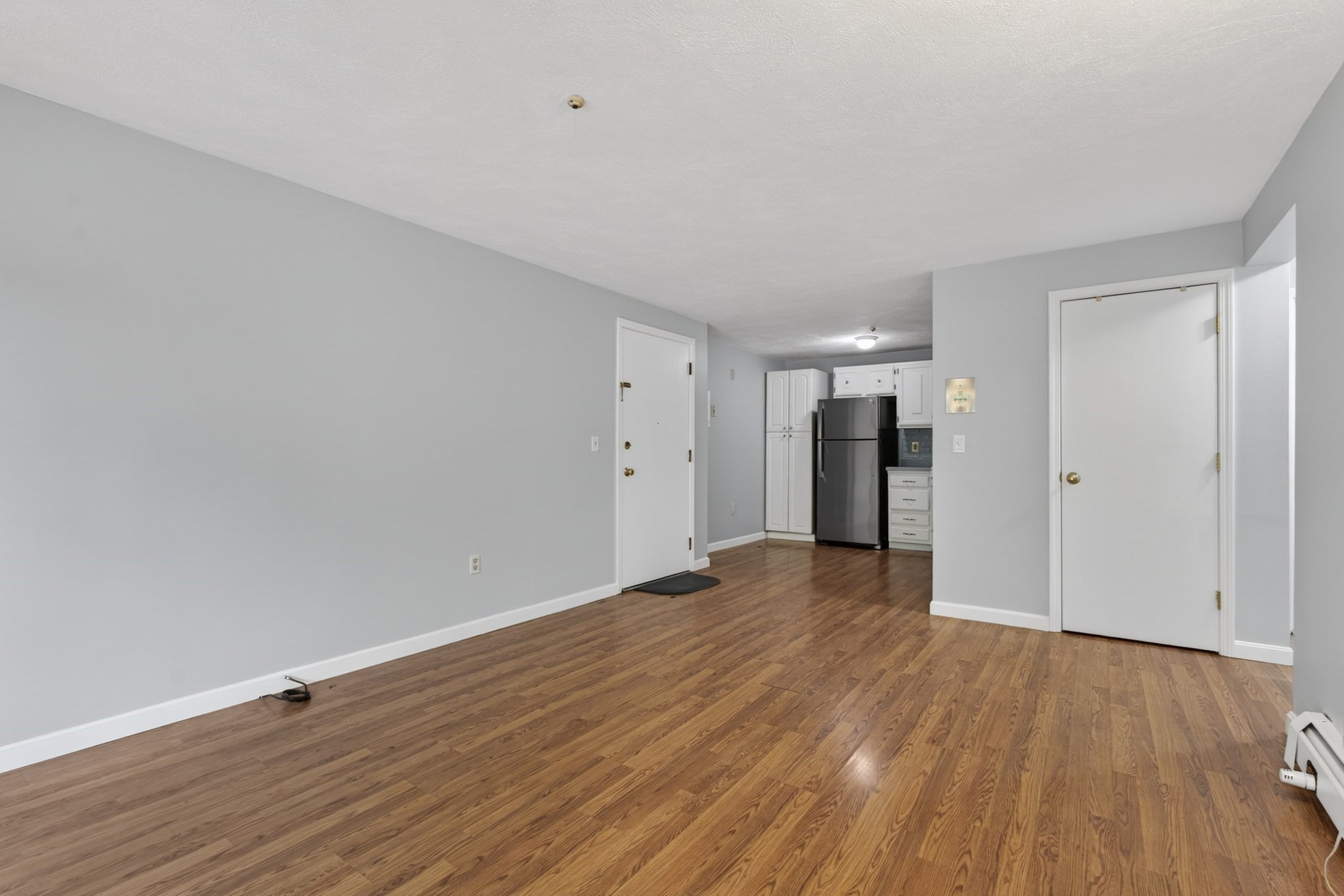 7 Karen Circle # 2a Property Photo 9