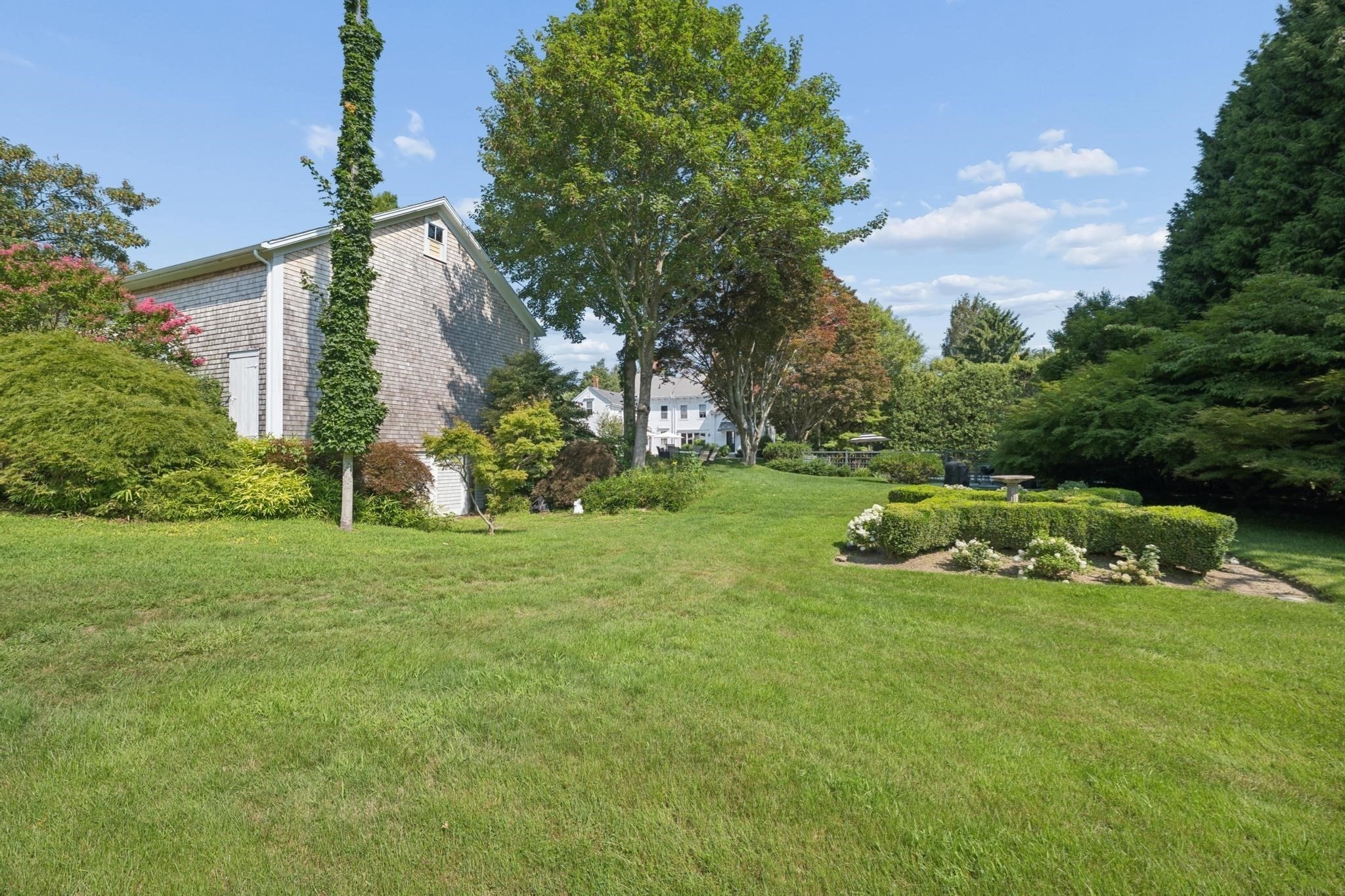 288 Russells Mills Rd Property Photo 8