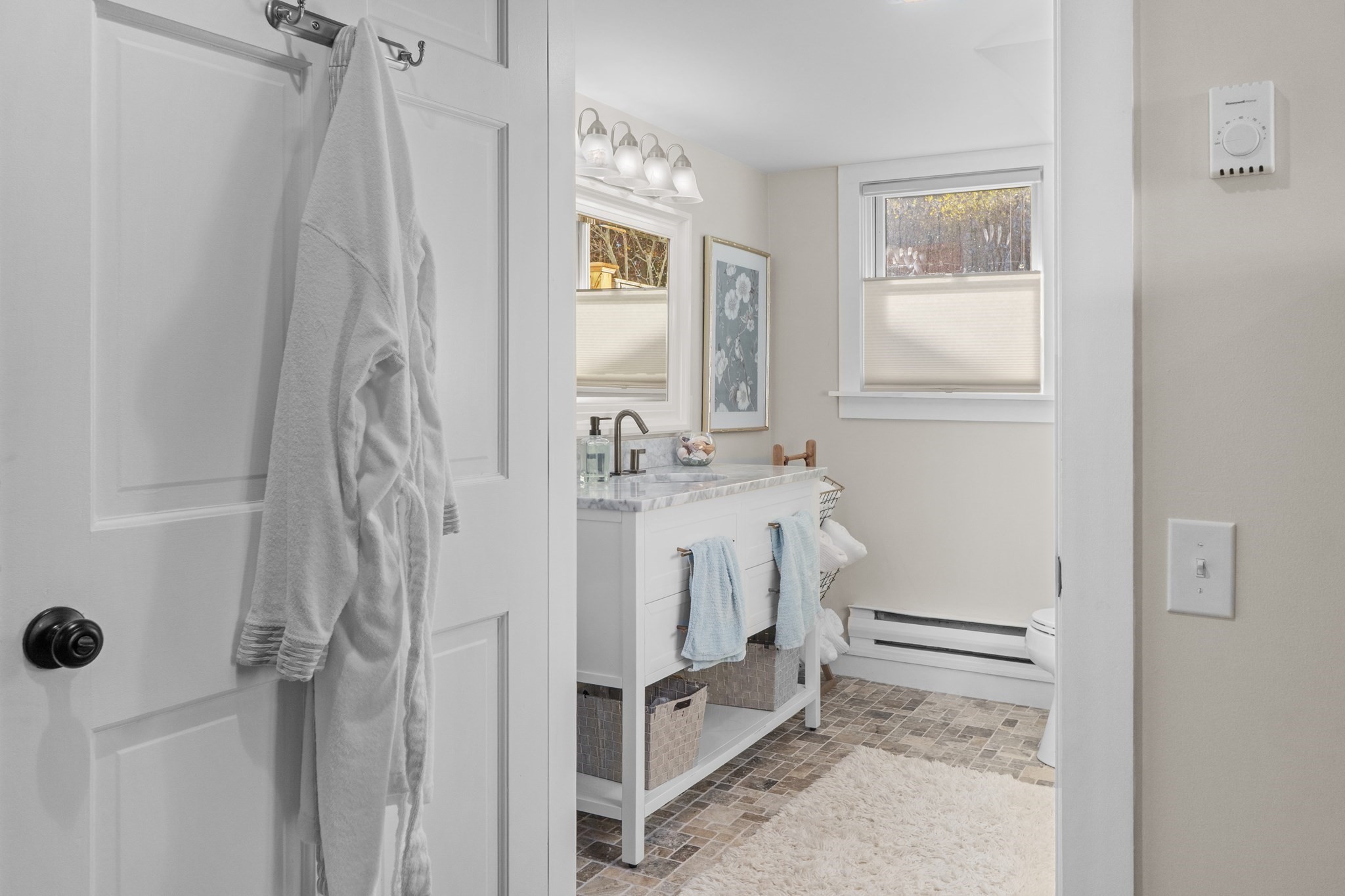 11 Broadway Avenue # C Property Photo 6