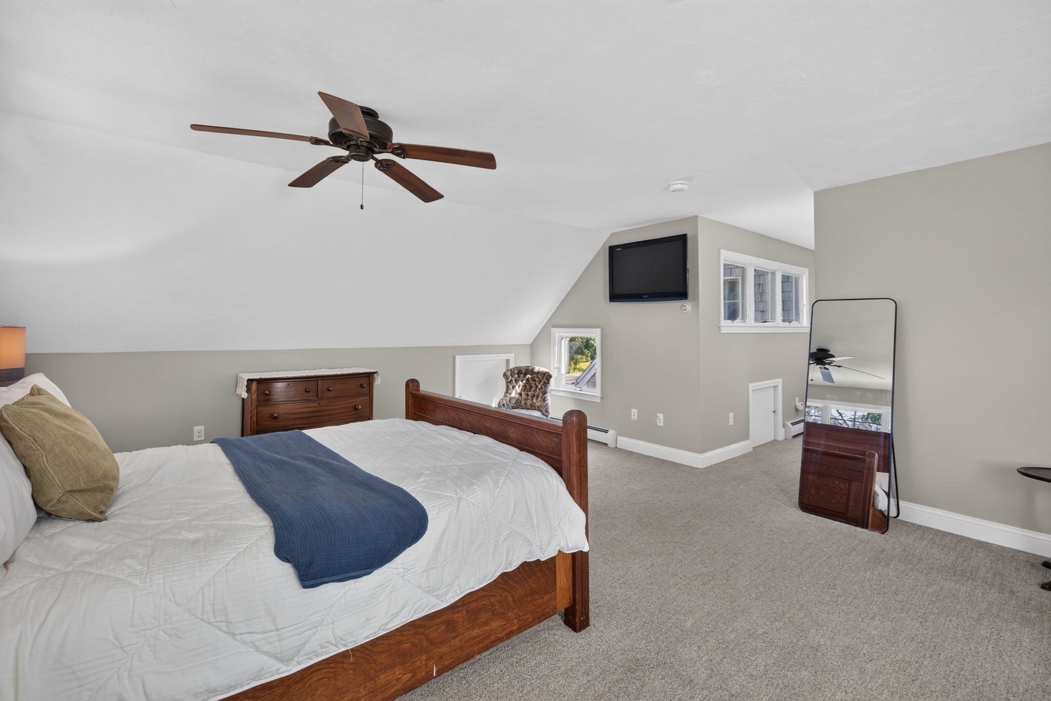 11 Burbank Street Property Photo 21