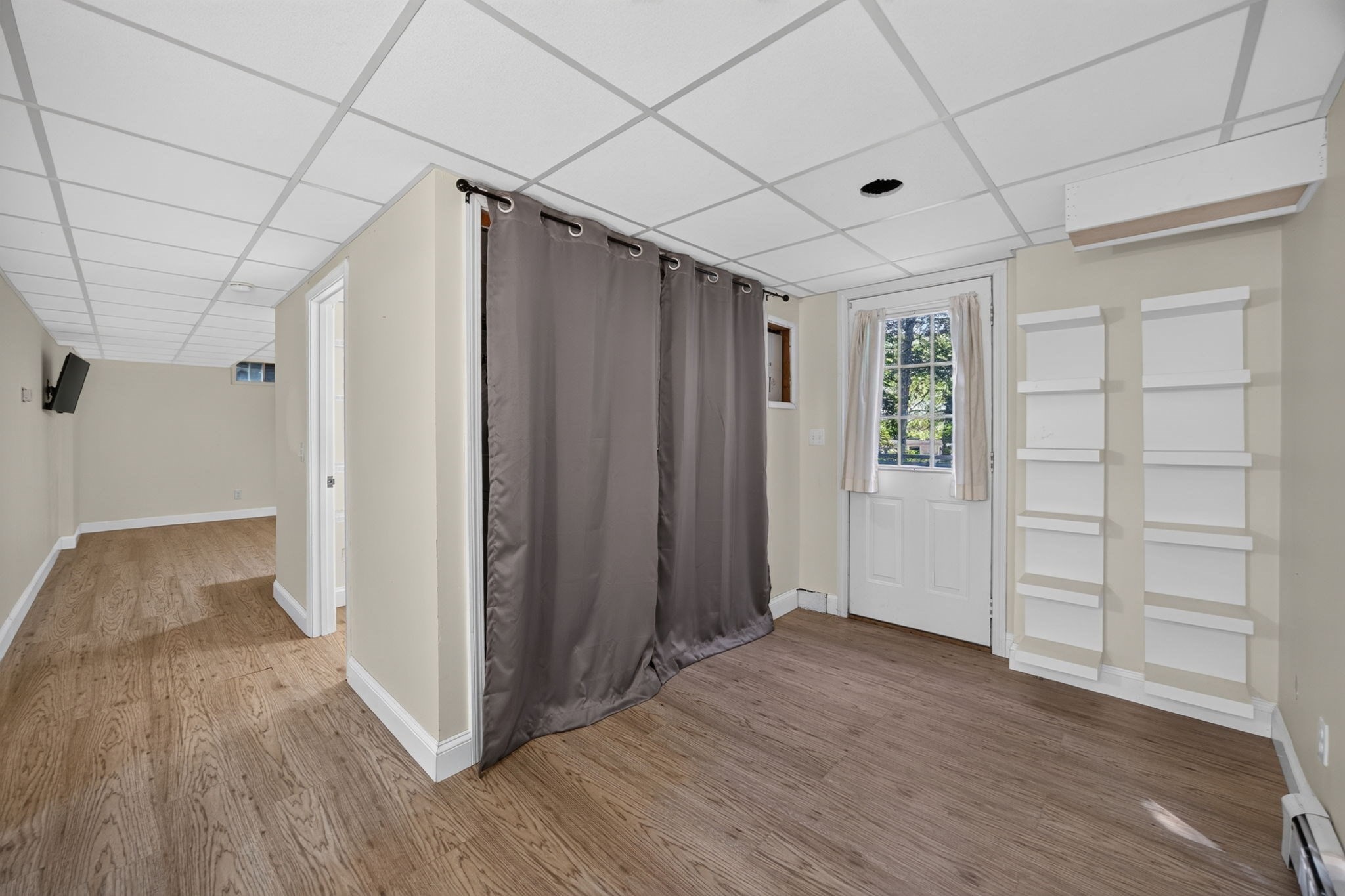 11 Burbank Street Property Photo 31