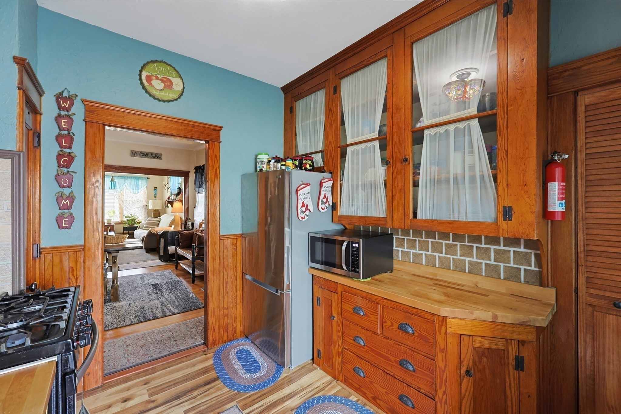 88 Arizona St Property Photo 4