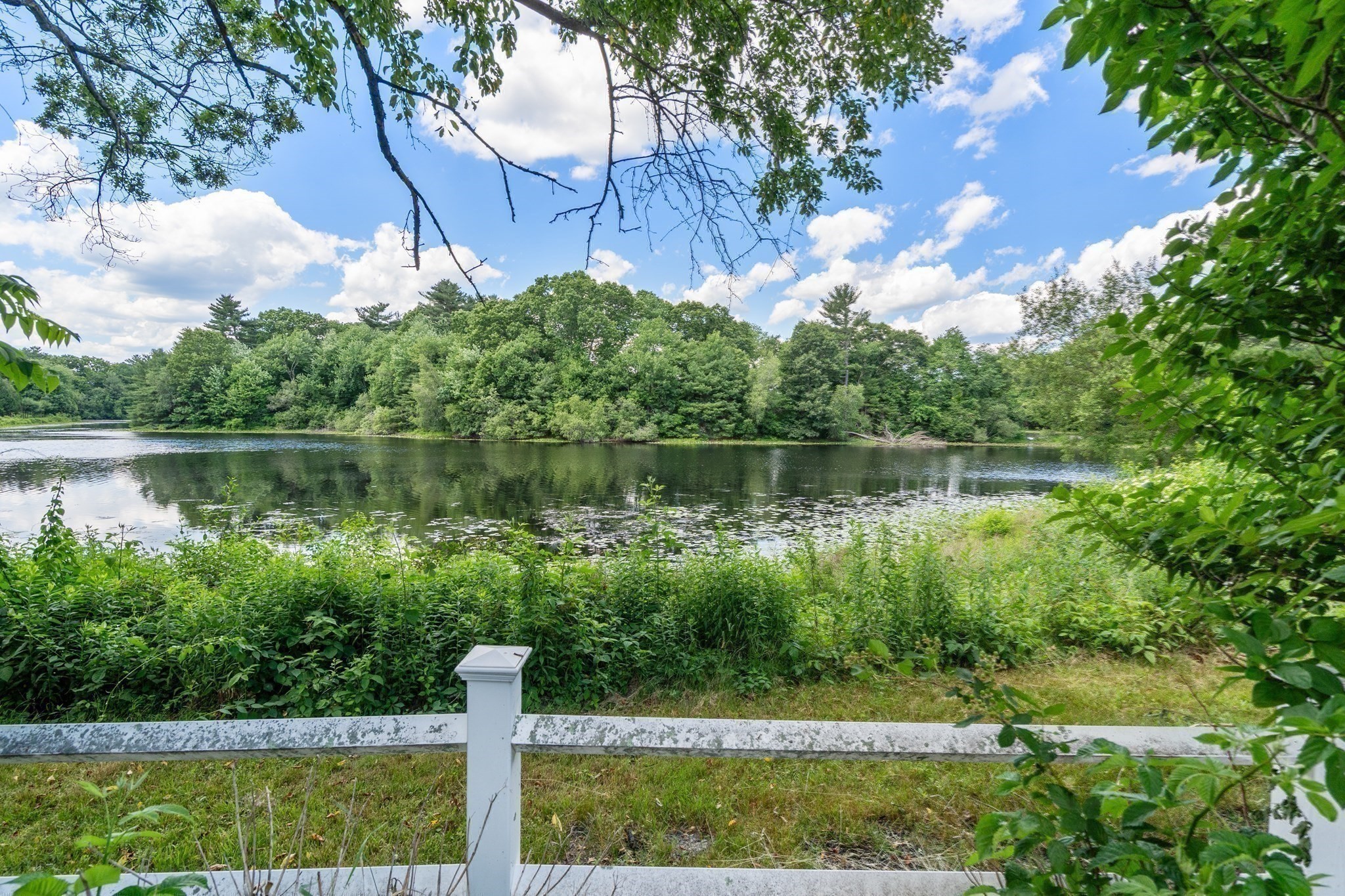 11 Sunset Dr Property Photo 1