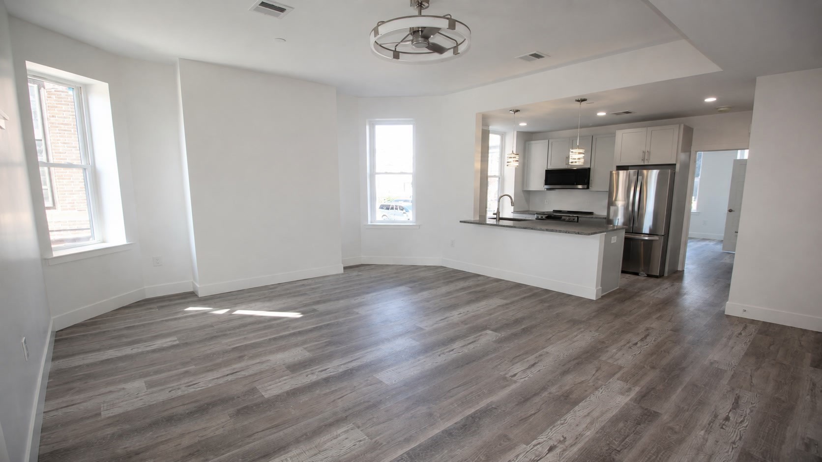 525 E Broadway # 1 Property Photo 1