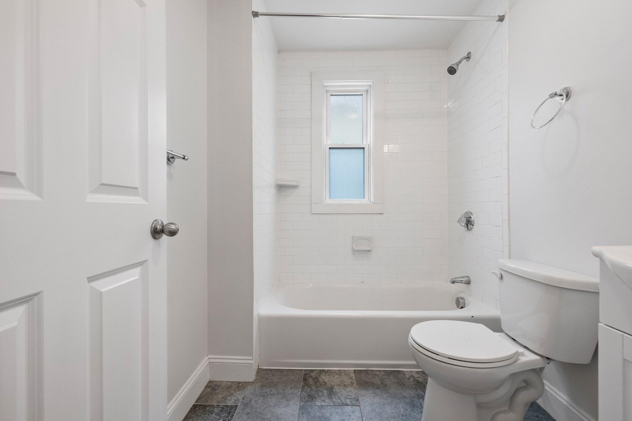 39 Bradley St # 2 Property Photo 9