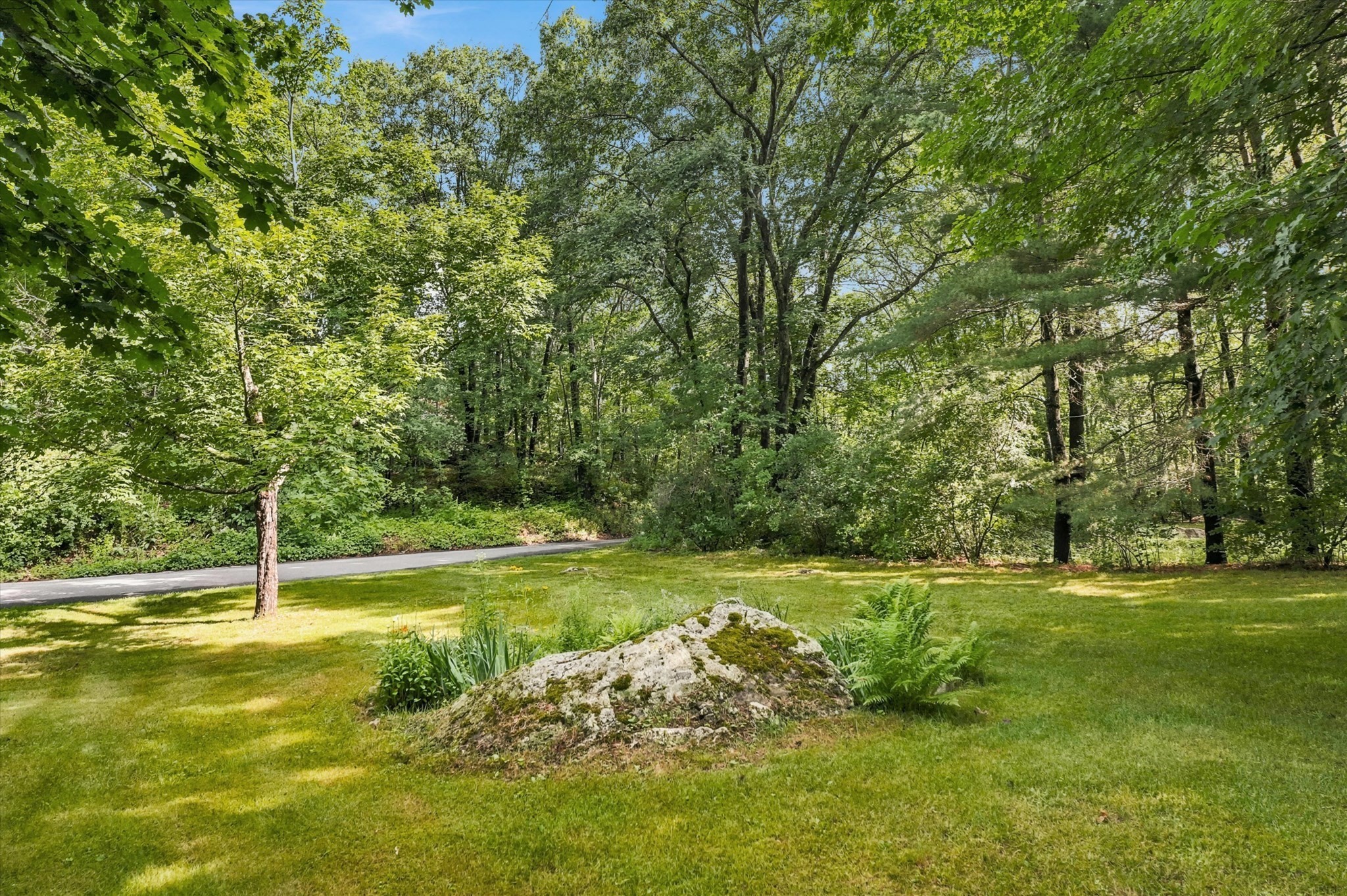 17 Spring Hill Rd Property Photo 2