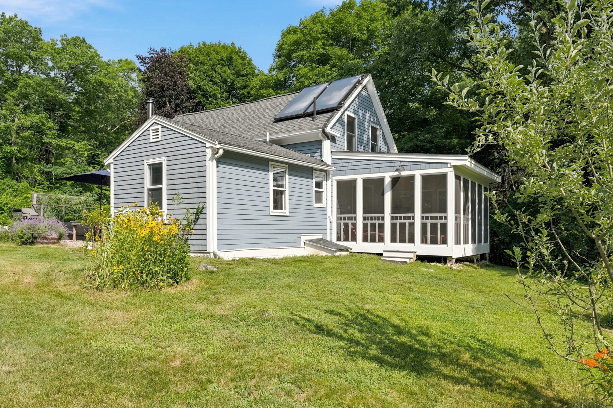 17 Spring Hill Rd Property Photo 3