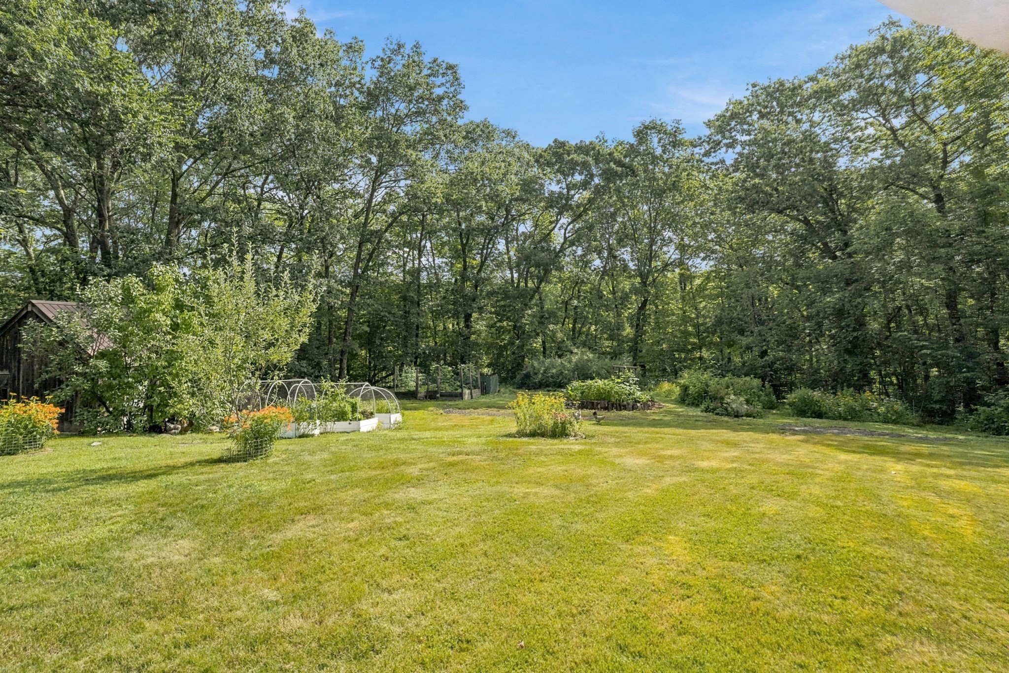 17 Spring Hill Rd Property Photo 4