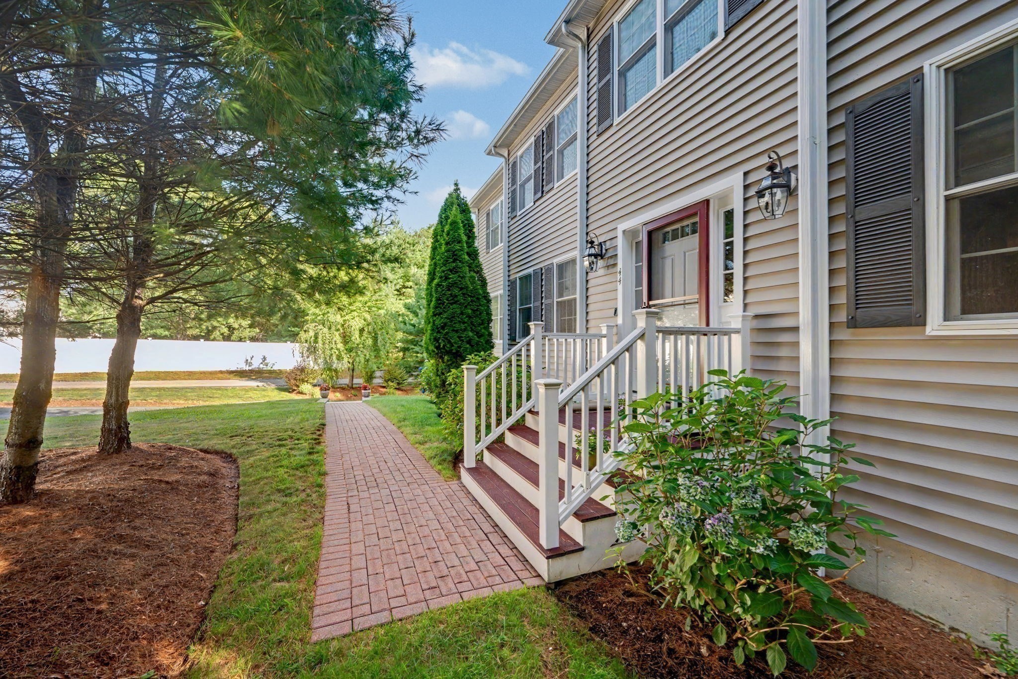 44 Ashwood Ave Property Photo 35