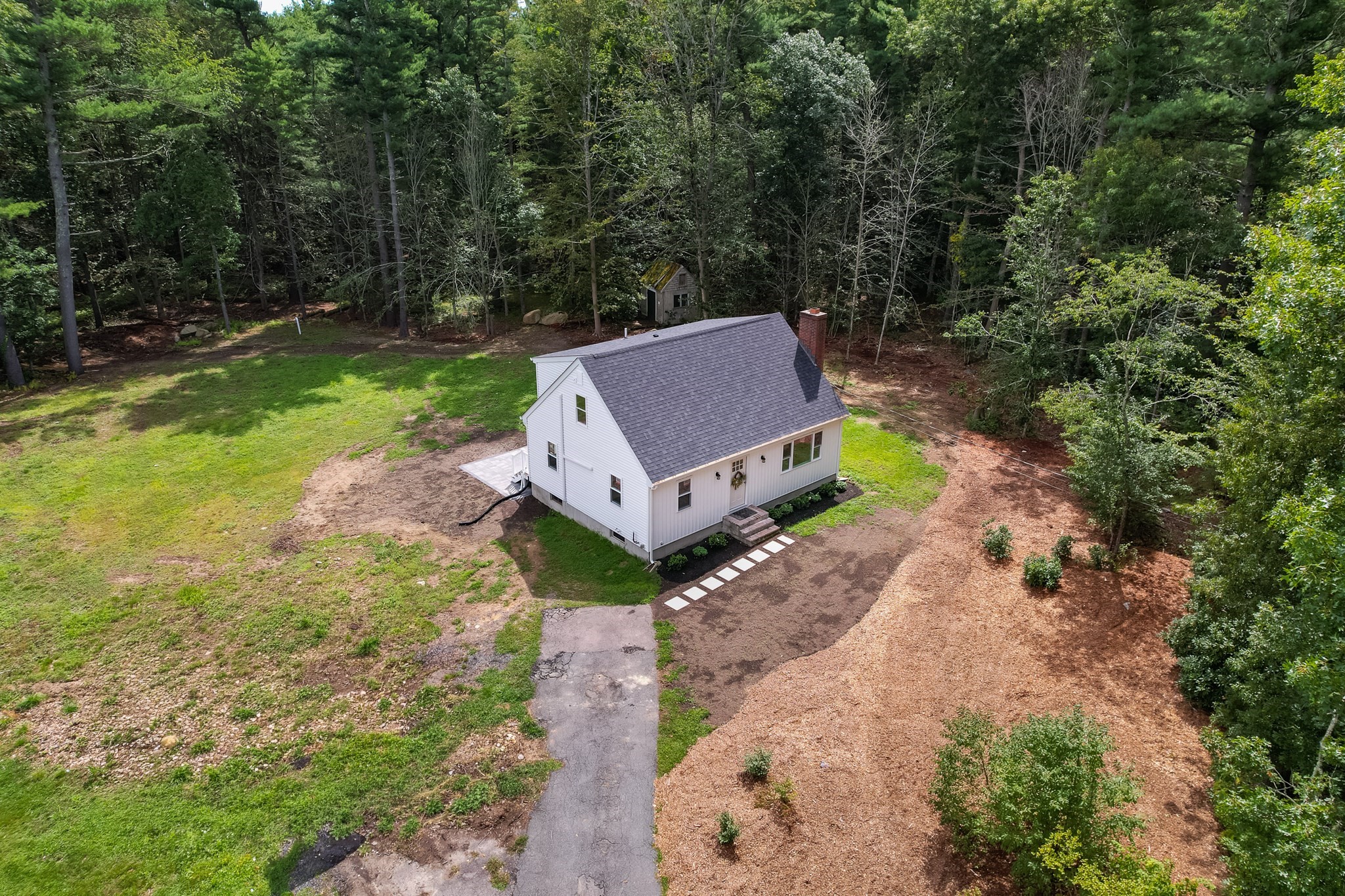 8 Tabor Ln Property Photo 22
