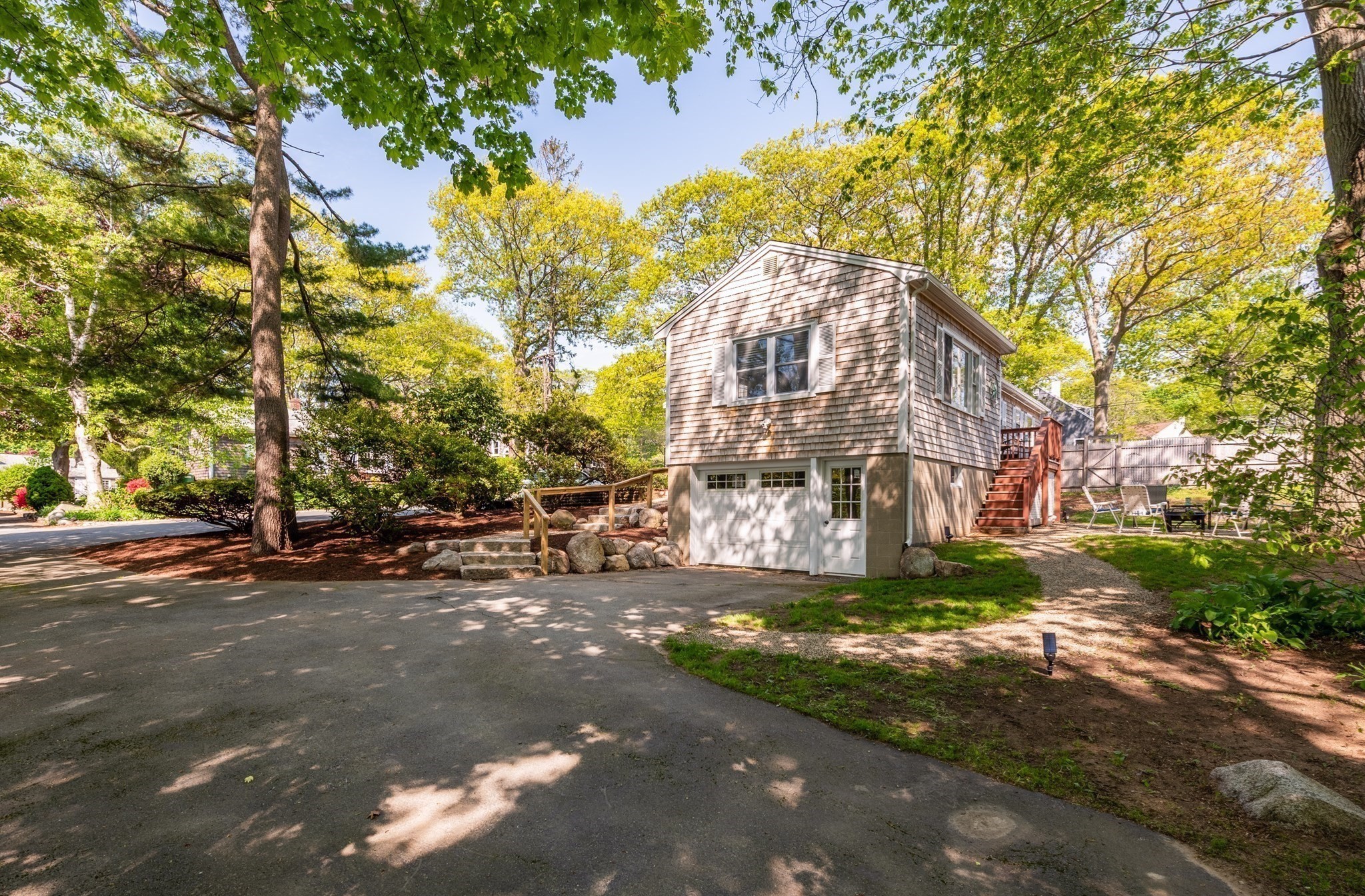 3 Marthas Ln Property Photo 2