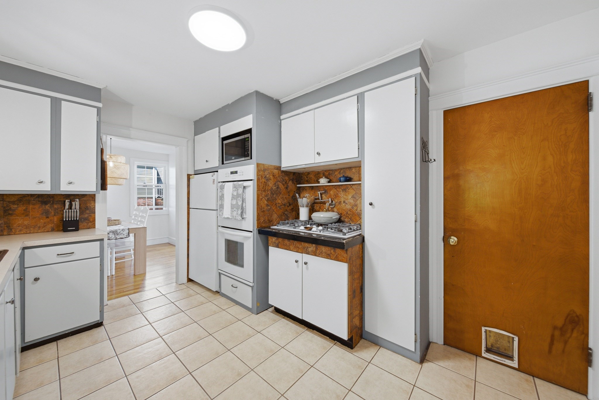 283 Longhill Ave Property Photo 12