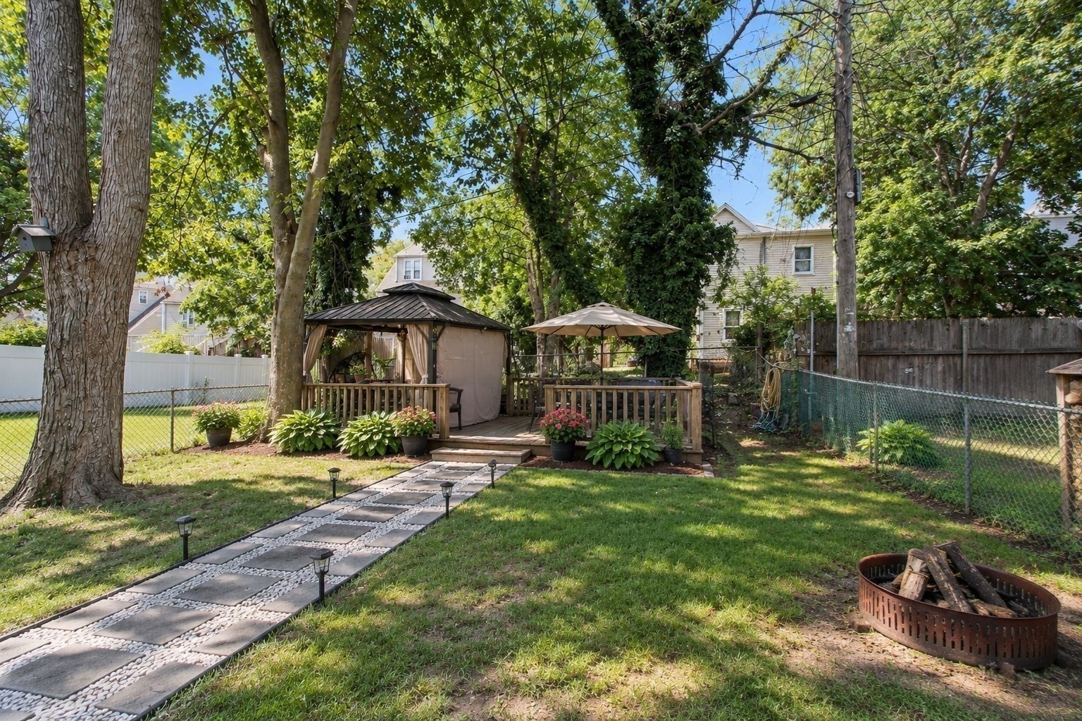 343 Purchase St Property Photo 18