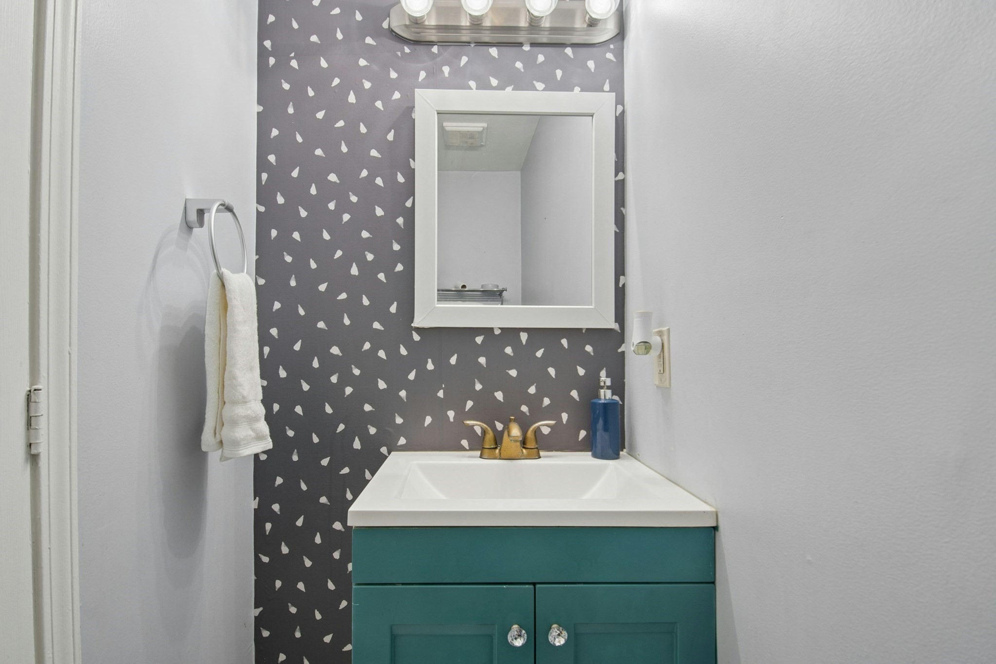 20 Knox # 21 Property Photo 15