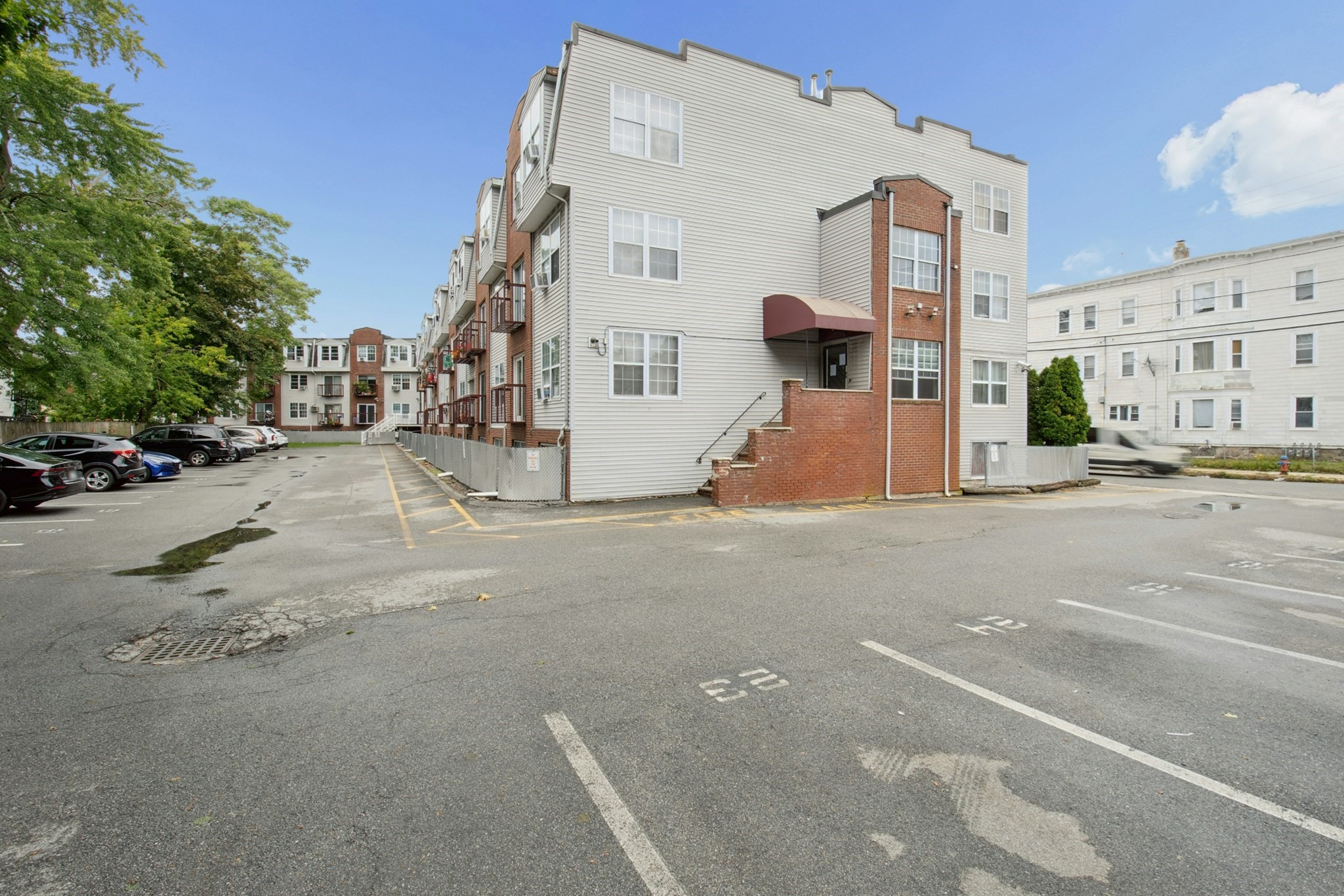 20 Knox # 21 Property Photo 27