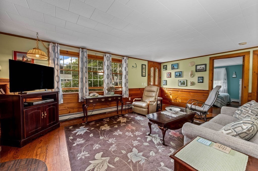 16 Lawrence Rd Property Photo 6