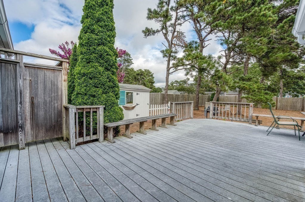 16 Lawrence Rd Property Photo 22