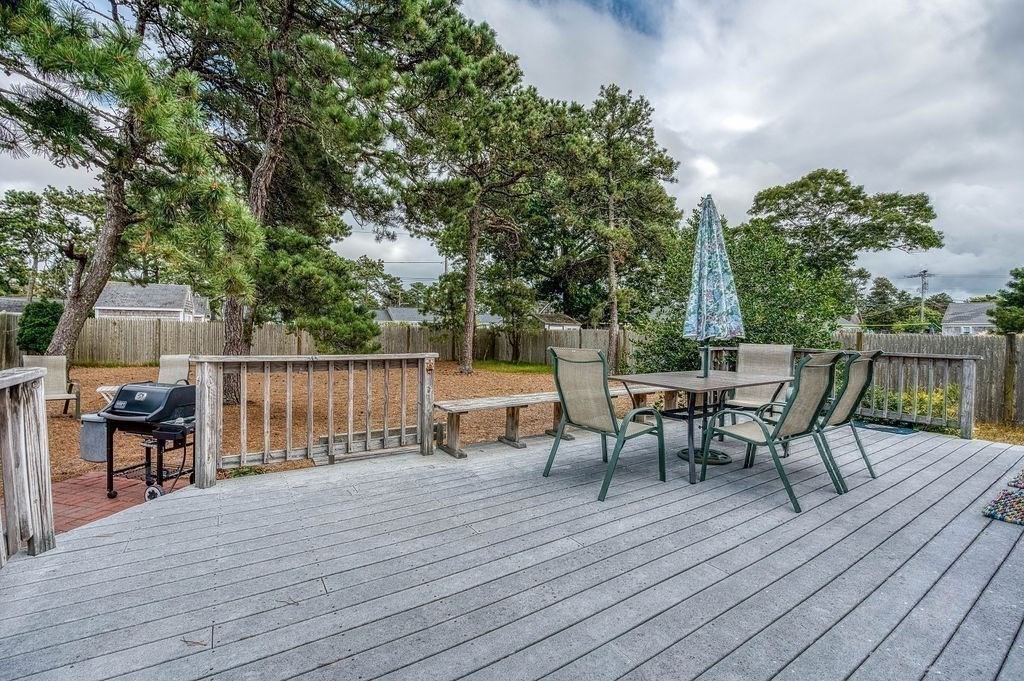 16 Lawrence Rd Property Photo 25