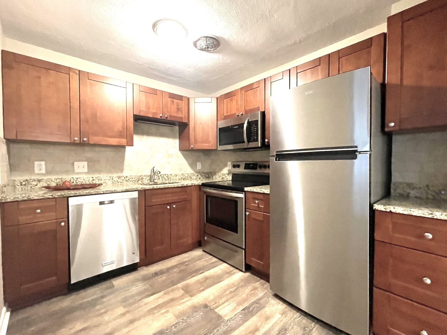 1323 Worcester Rd # E7 Property Photo 2