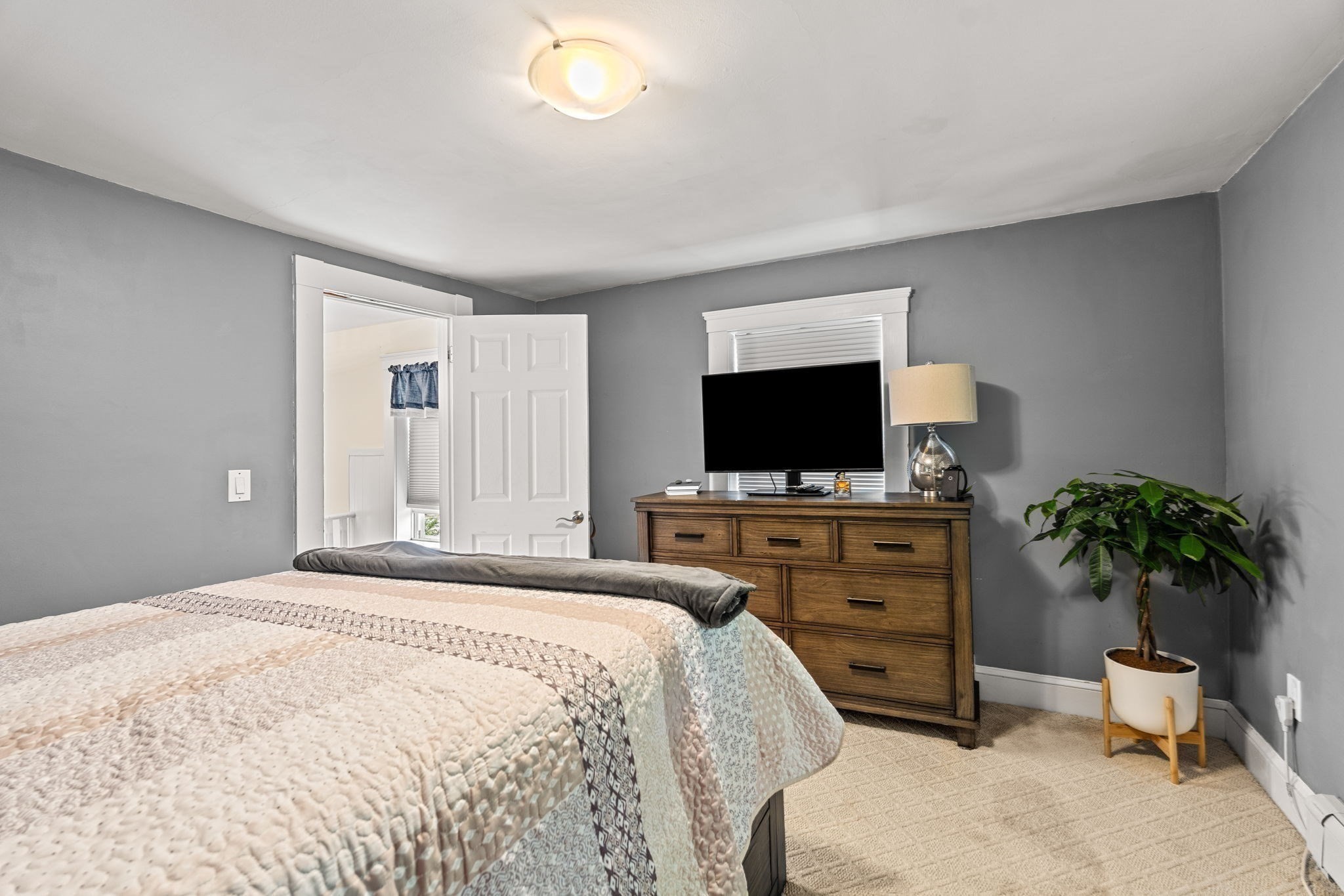 55 Endicott Street Property Photo 19