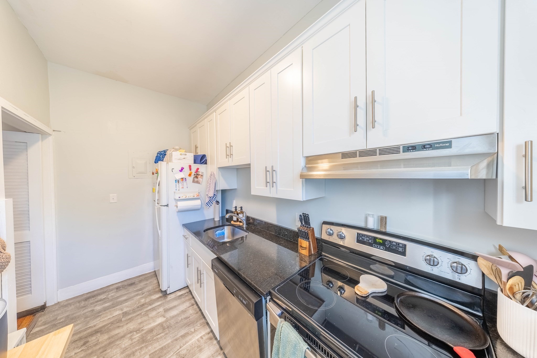 1712 Beacon St # 2 Property Photo 4