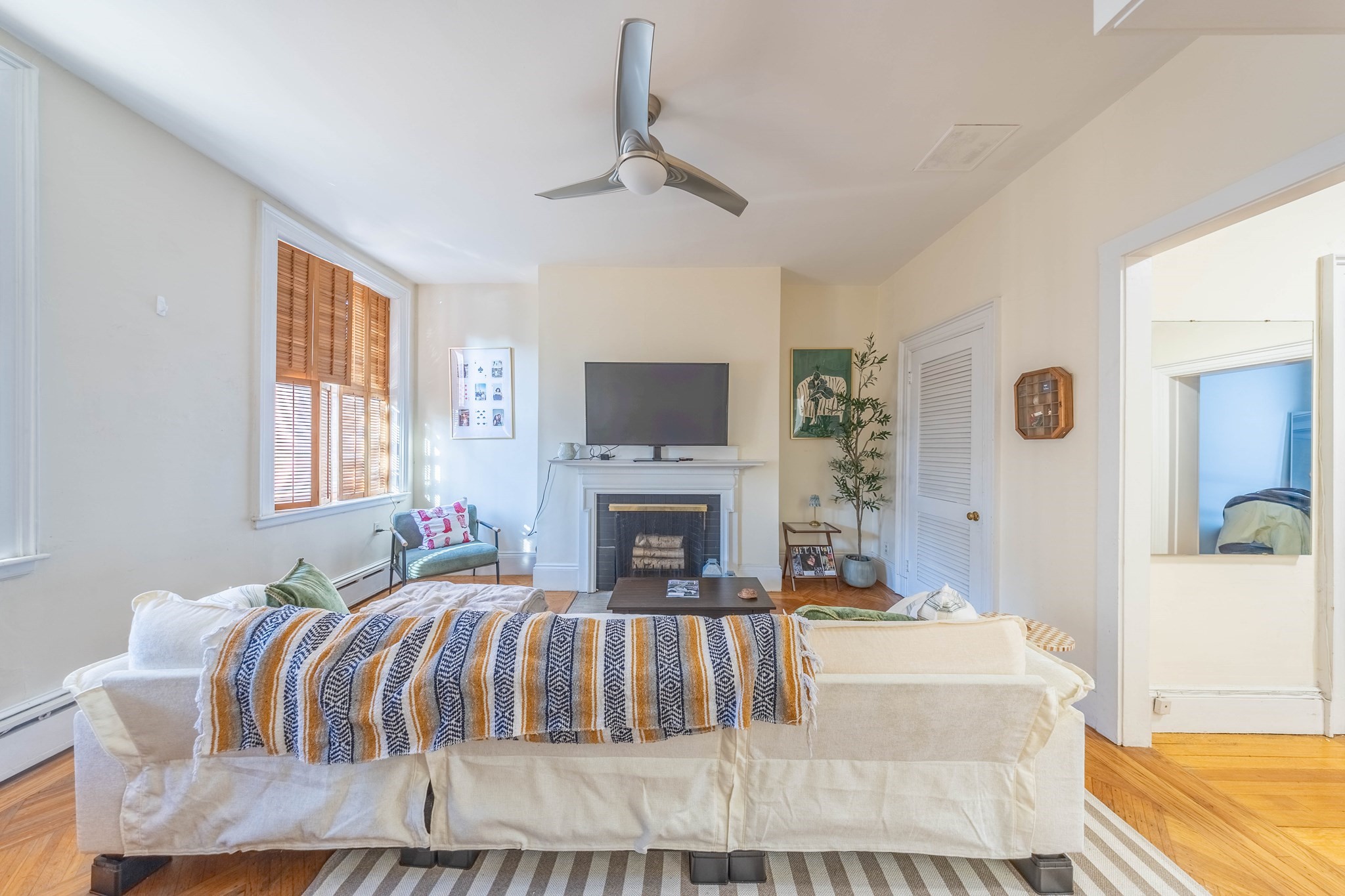 1712 Beacon St # 2 Property Photo 6