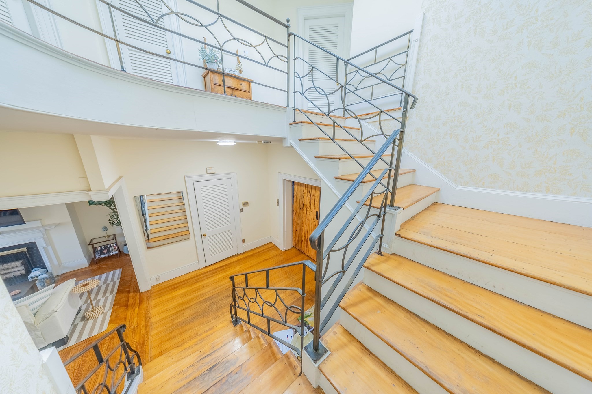 1712 Beacon St # 2 Property Photo 7