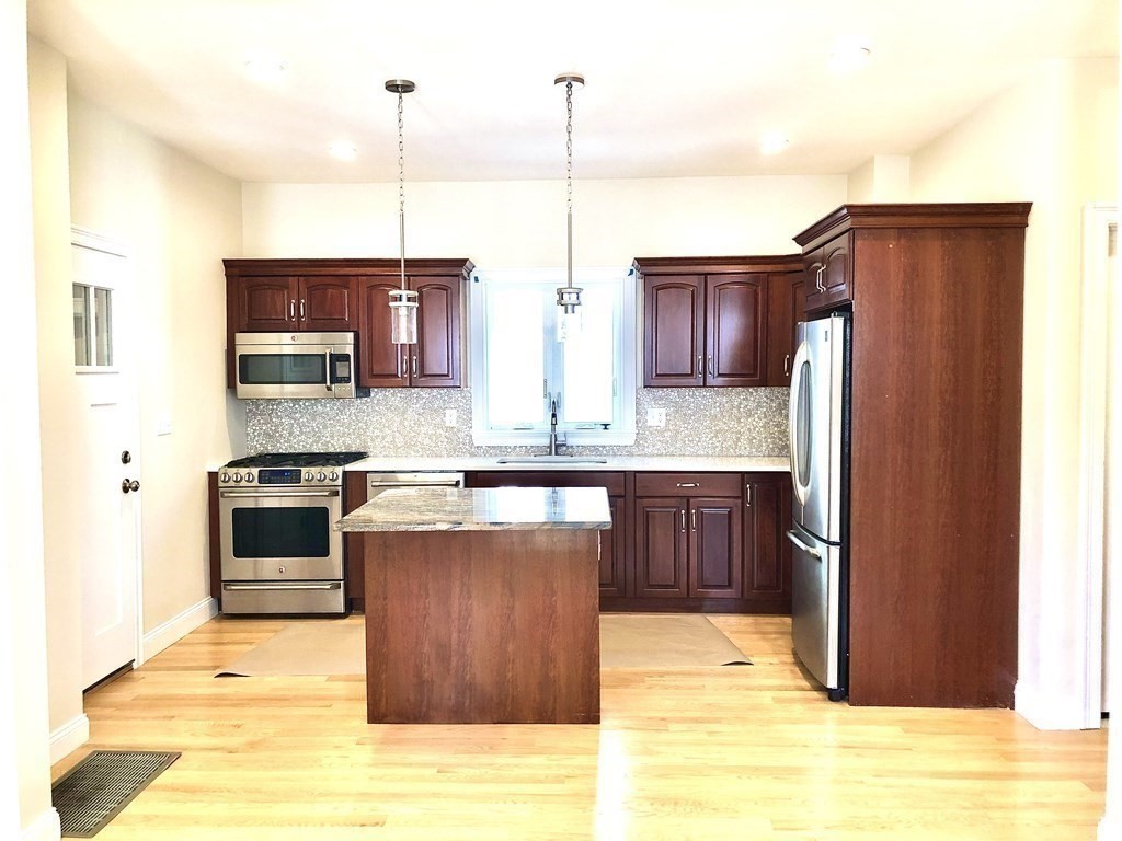 11 Mason # 1 Property Photo 7