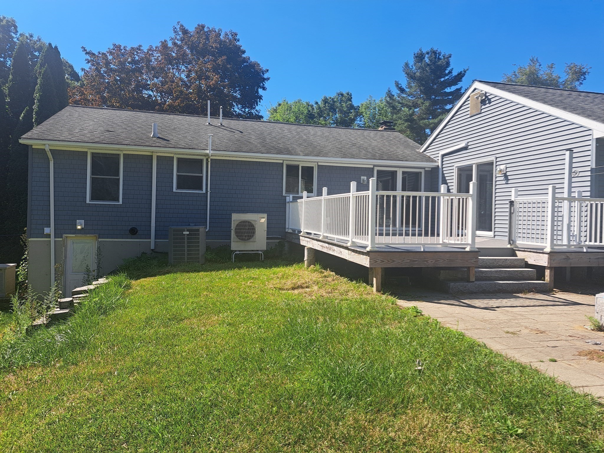 442 Rawson Street Property Photo 6