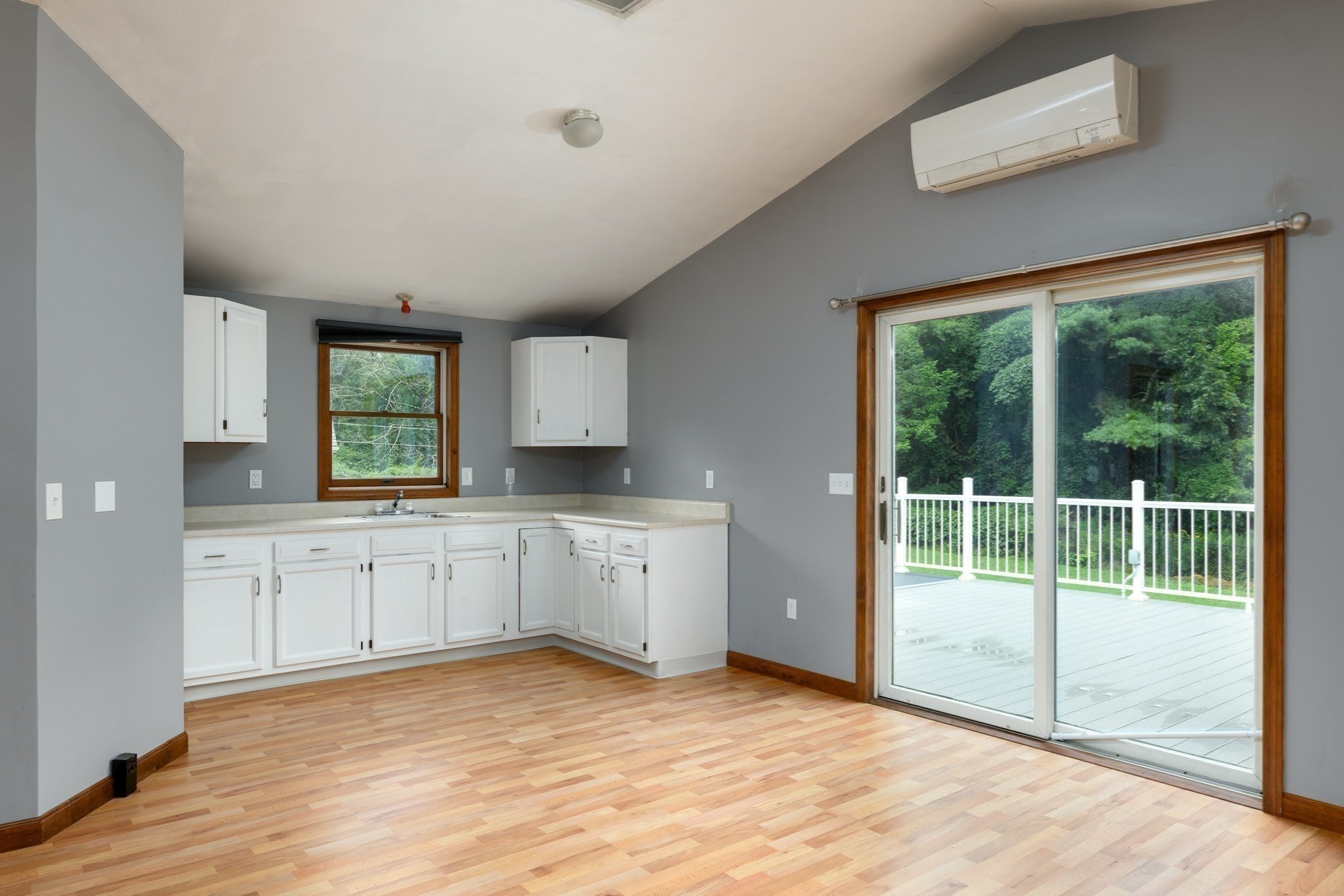 442 Rawson Street Property Photo 18