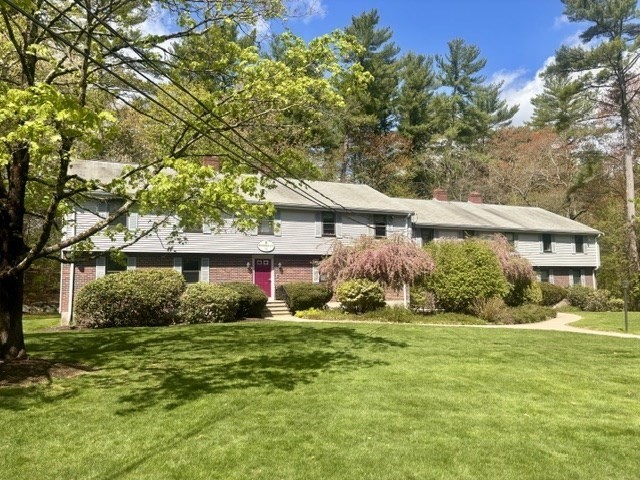 6 Meadowbrook Ln # 4