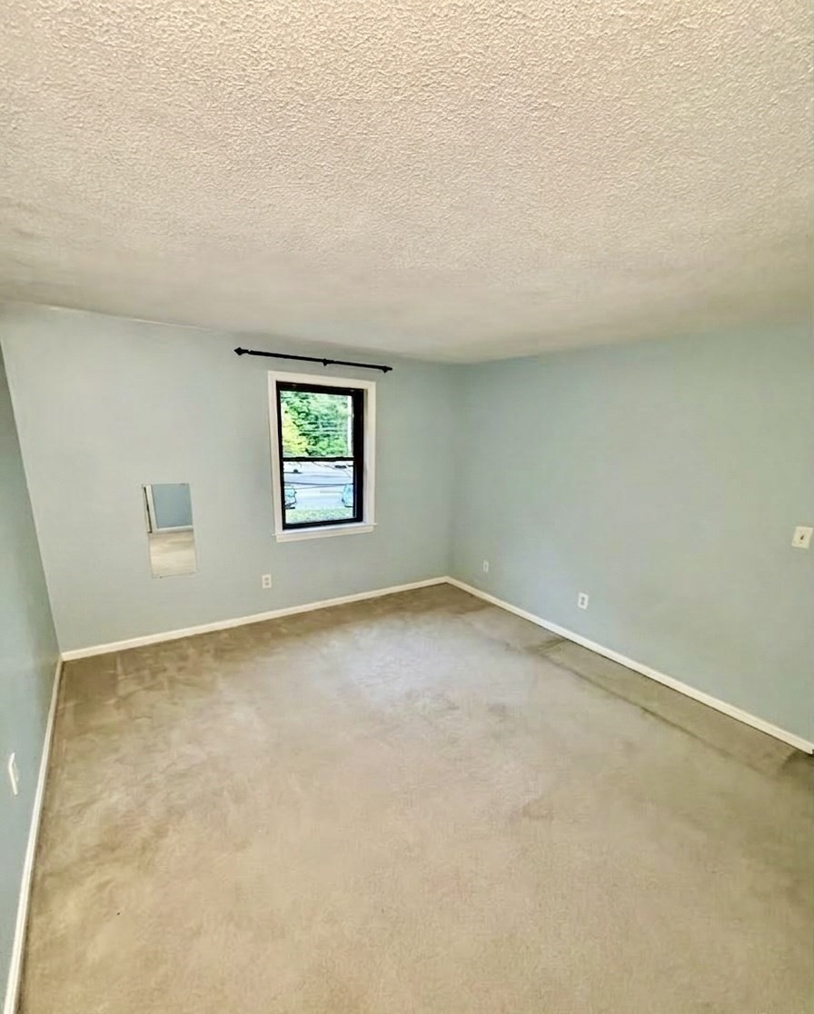 6 Meadowbrook Ln # 4 Property Photo 15