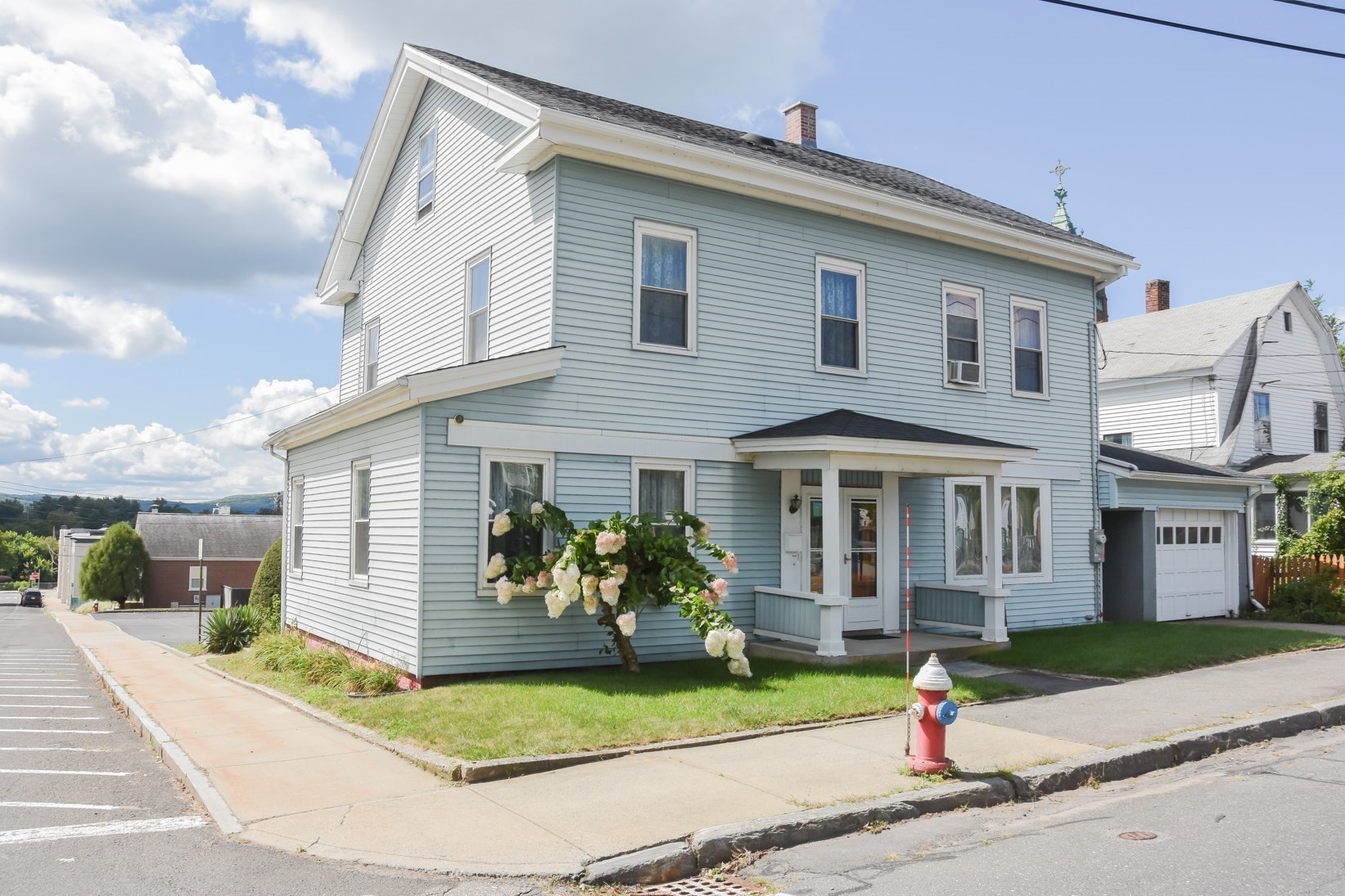 38 Pleasant St Property Photo 3