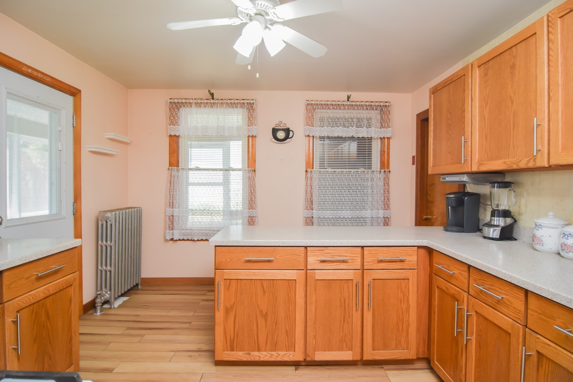38 Pleasant St Property Photo 21