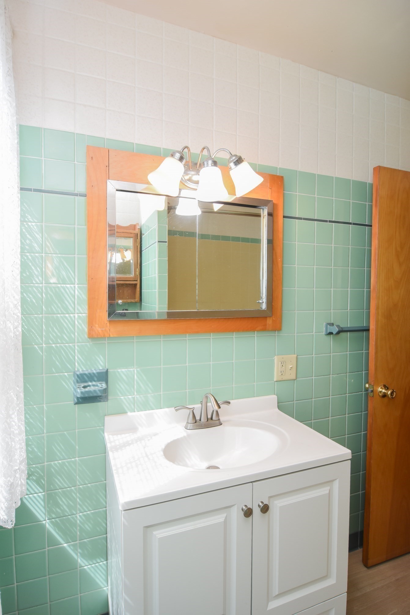 38 Pleasant St Property Photo 32
