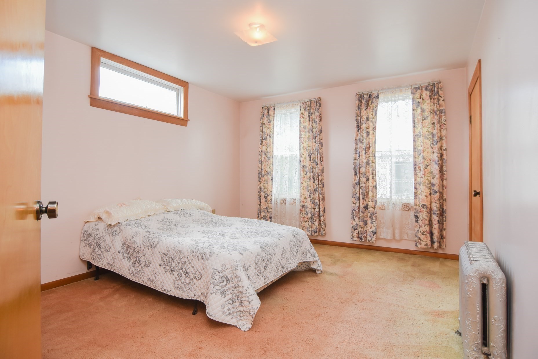 38 Pleasant St Property Photo 35