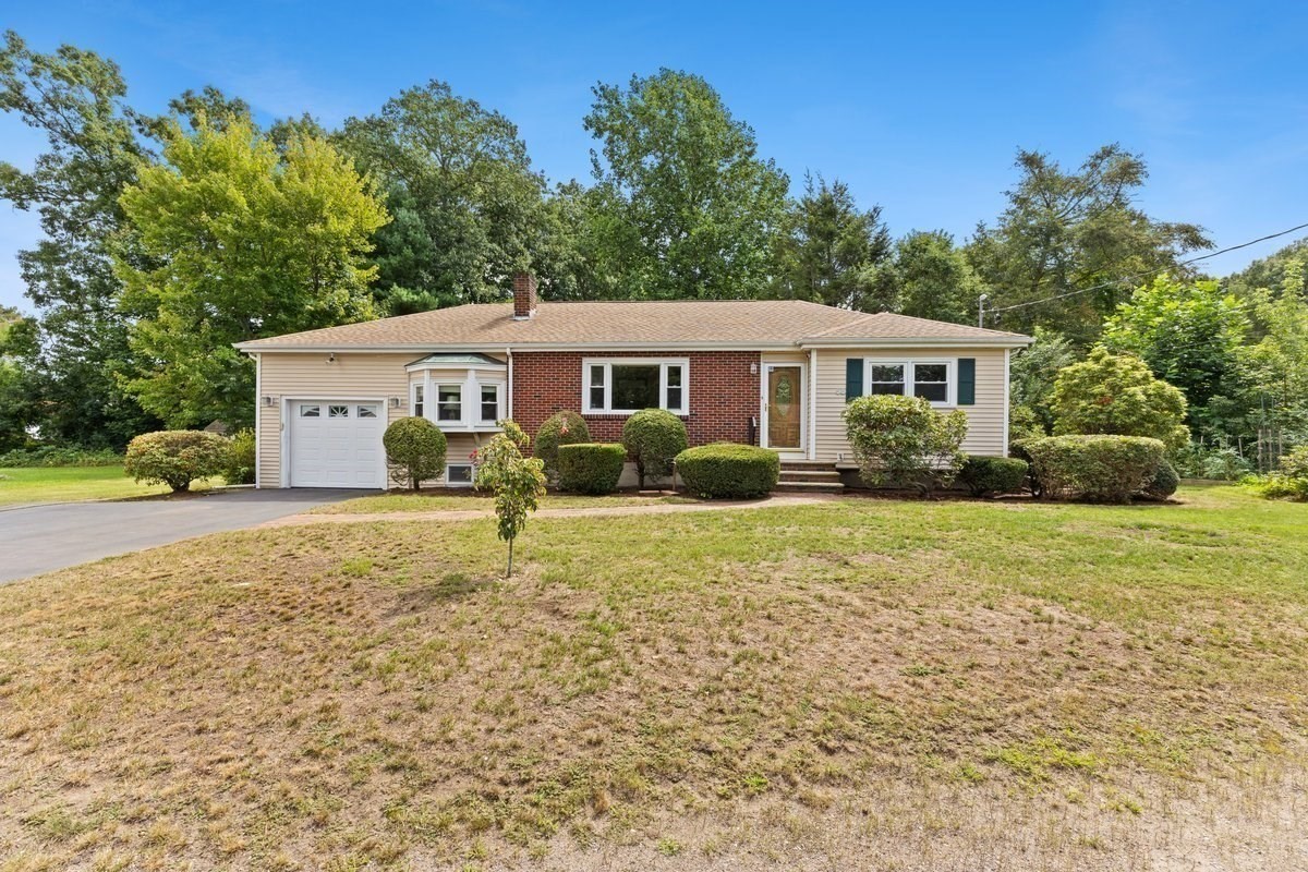 58 Harlan Cir Property Photo 3