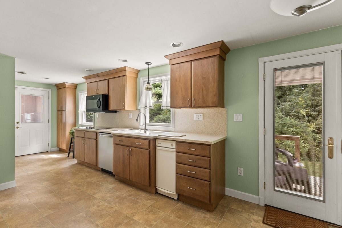 58 Harlan Cir Property Photo 15