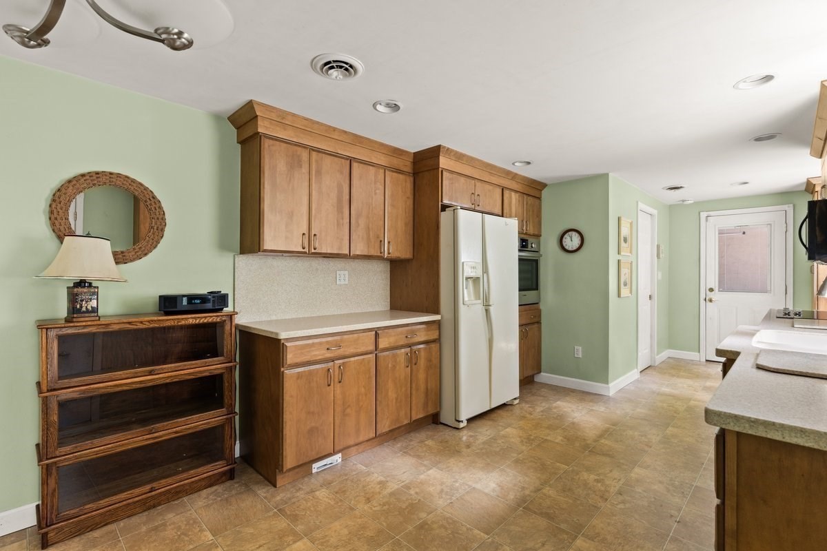 58 Harlan Cir Property Photo 16