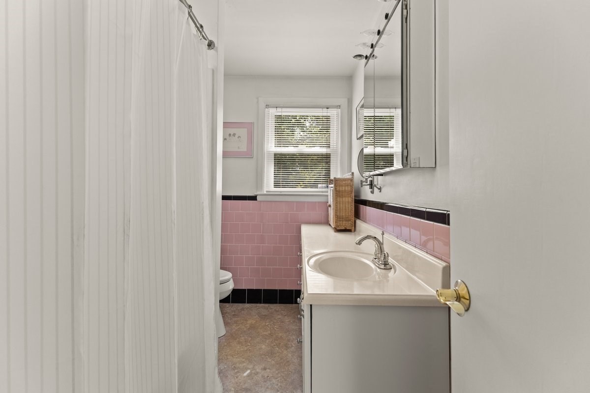58 Harlan Cir Property Photo 26